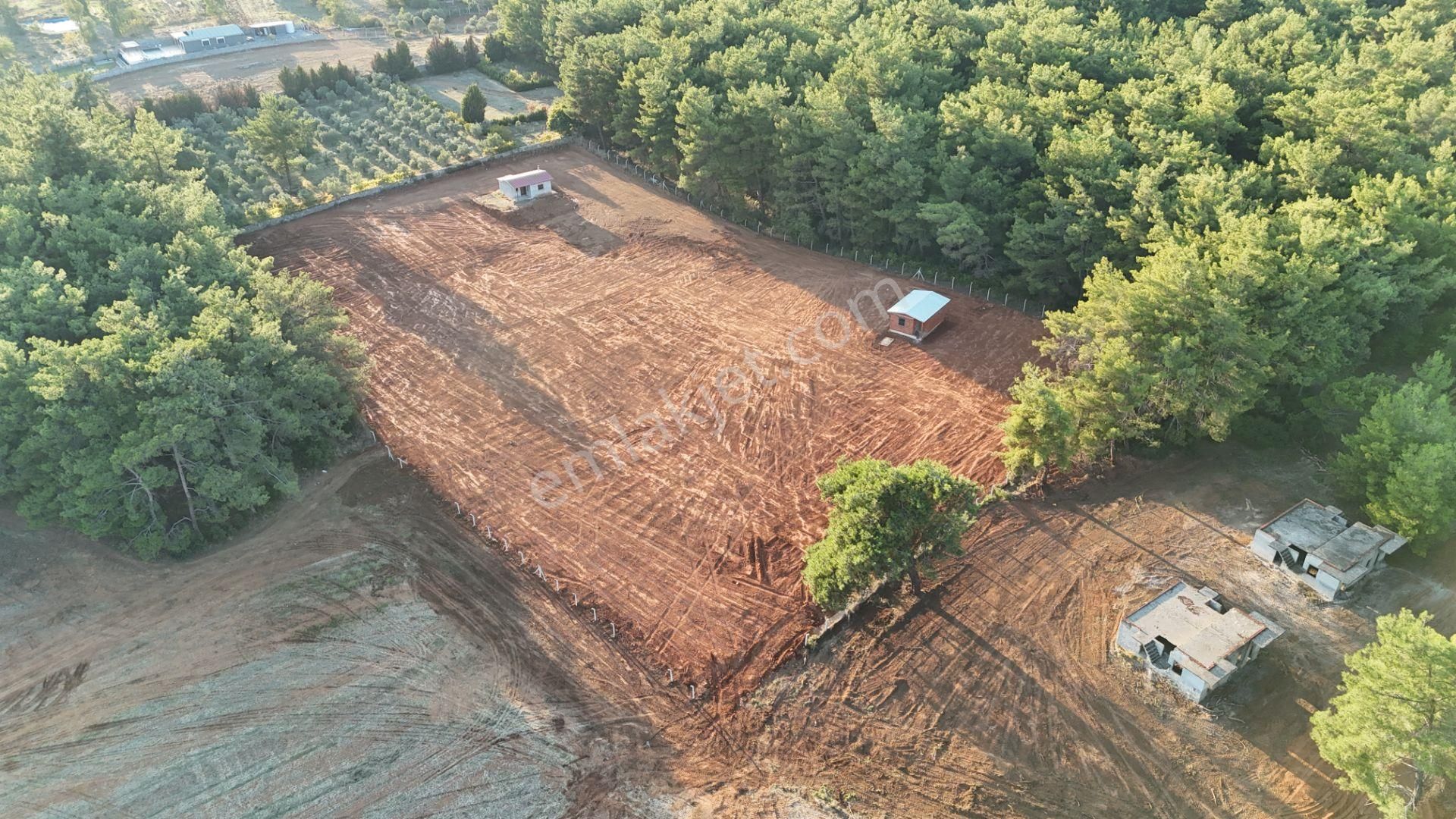 İzmir Ataköy Çamarasında Satılık 210 M2 Elektrik Suyu Olan Harika Bahçeler - Görsel 3