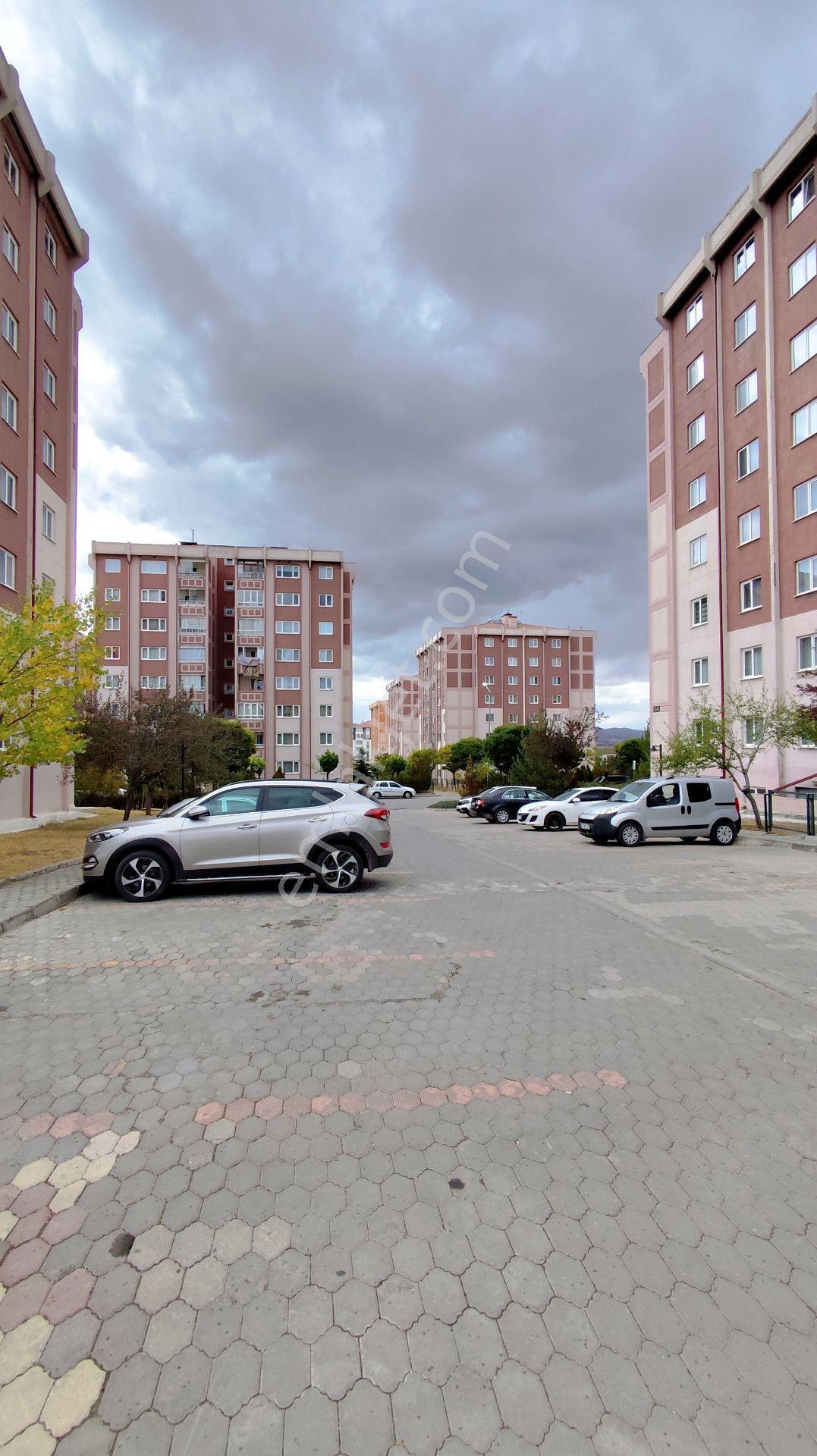 Sivas Merkez Üniversite Toki’de 3+1 Yenilenmiş Satılık Daire - Görsel 3