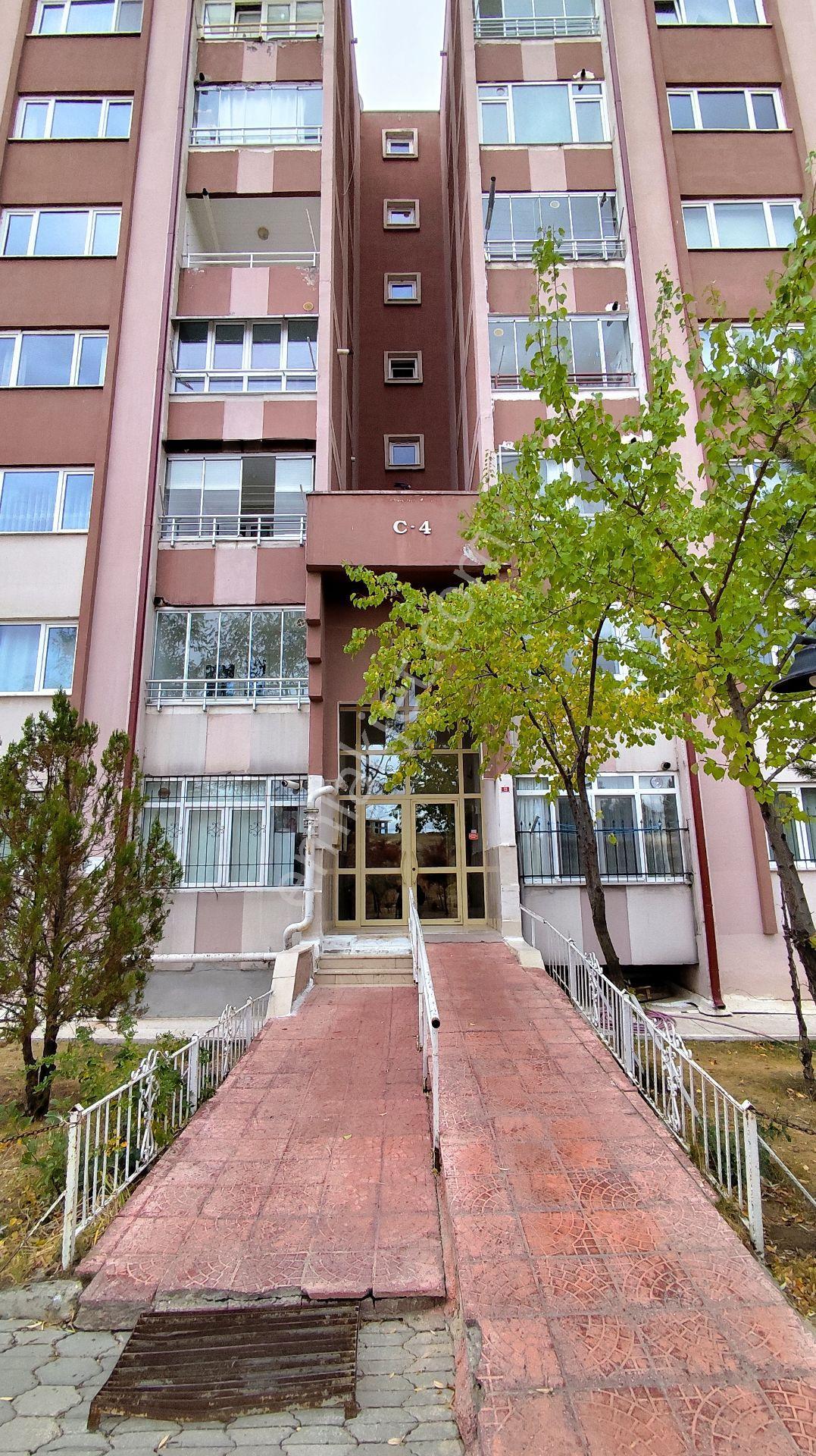 Sivas Merkez Üniversite Toki’de 3+1 Yenilenmiş Satılık Daire - Görsel 6