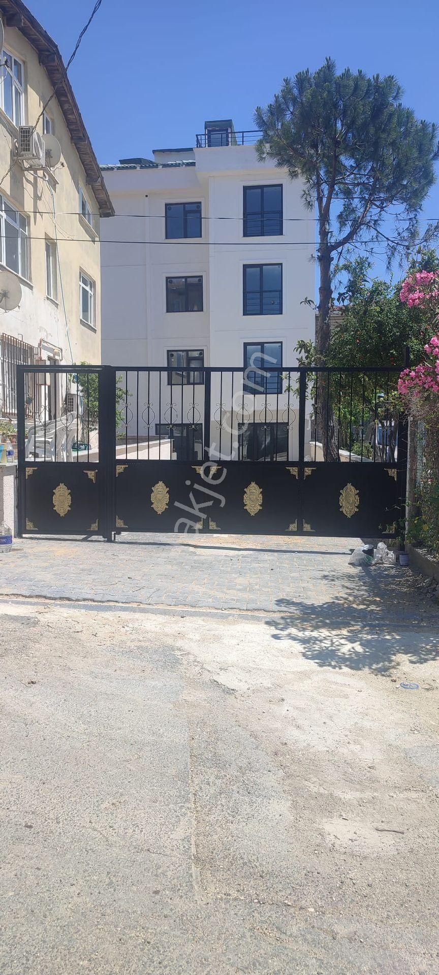 Büyükcekmecenın Kalbinde 2+1 Bahce Katı Acil Satilik Kupon Firsat Yatırımlık Kaçırılmaz Daire - Görsel 3