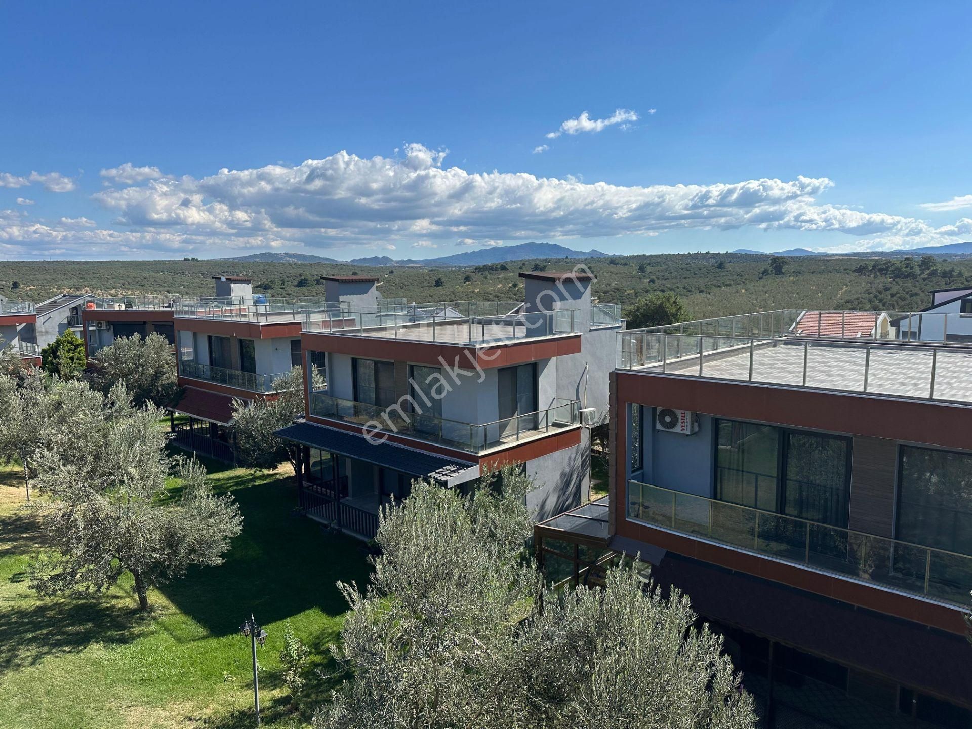 Çanakkale Geyikli'de Deniz Manzaralı, Bahçeli Kiralık Villa! - Görsel 31