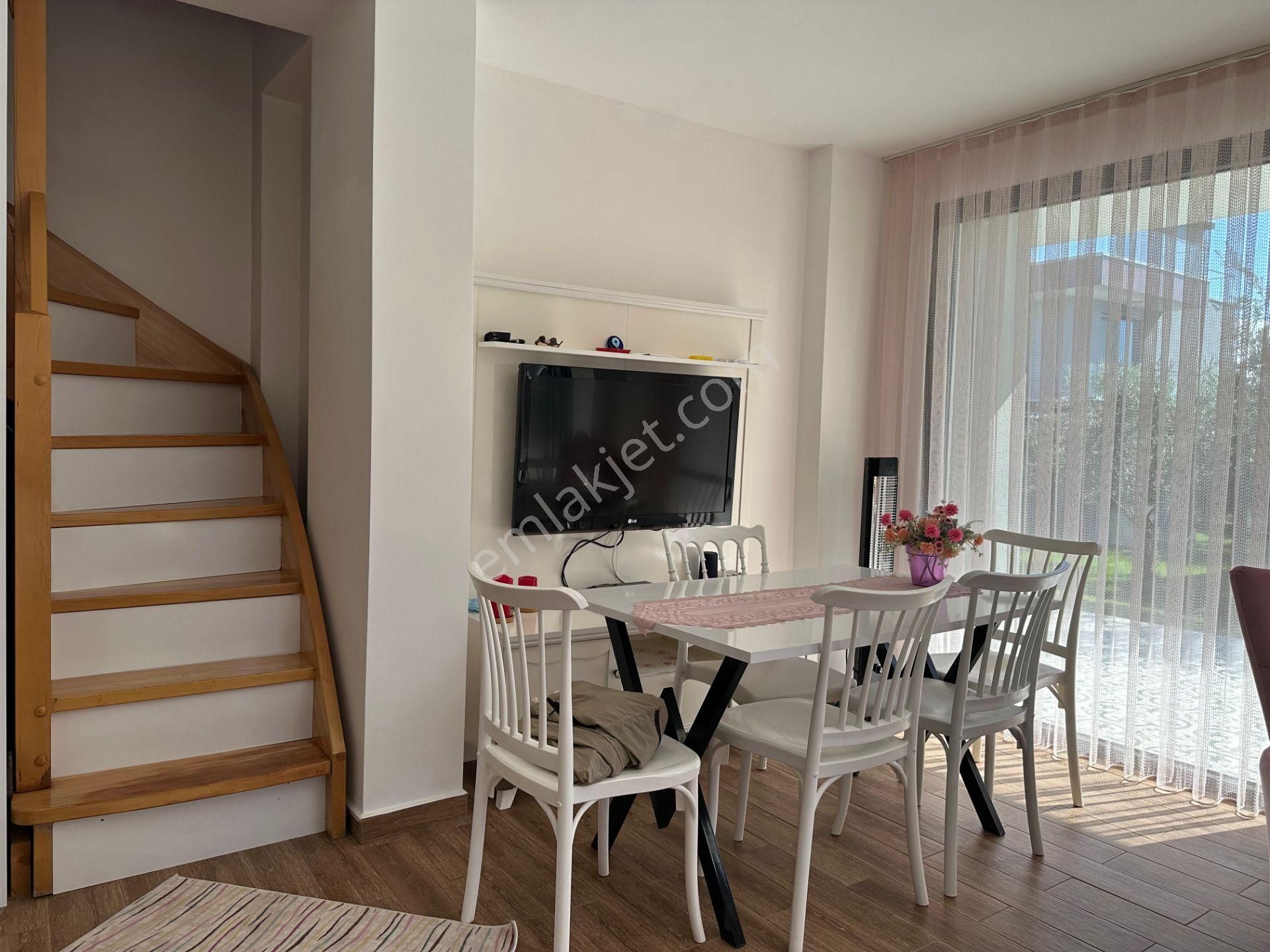 Çanakkale Geyikli'de Deniz Manzaralı, Bahçeli Kiralık Villa! - Görsel 11