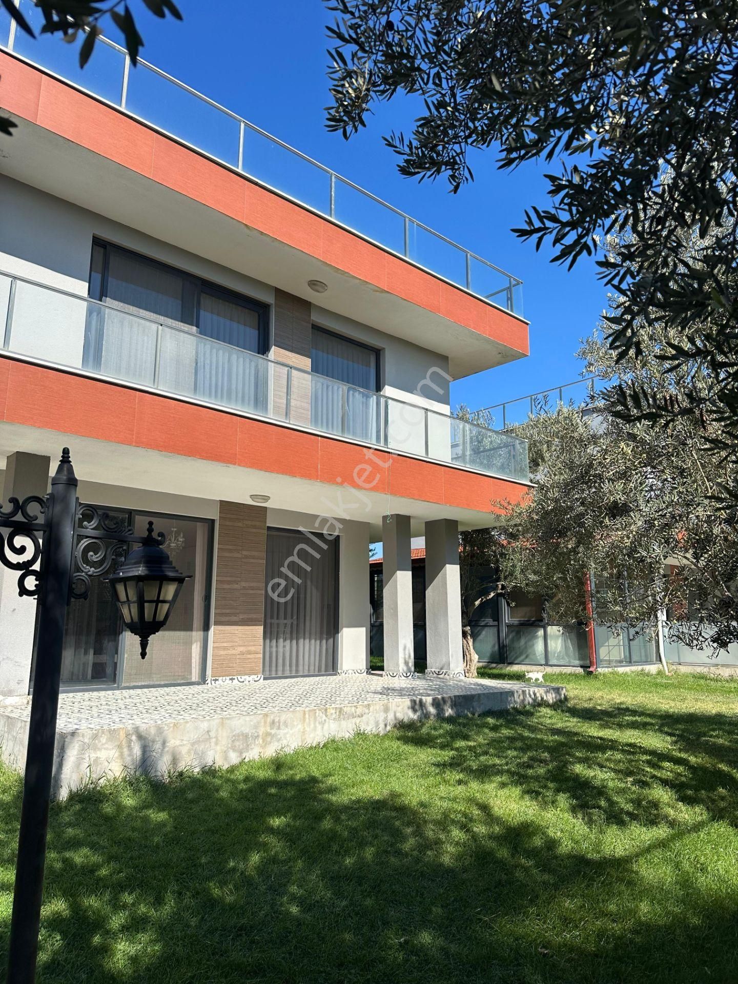 Çanakkale Geyikli'de Deniz Manzaralı, Bahçeli Kiralık Villa! - Görsel 3
