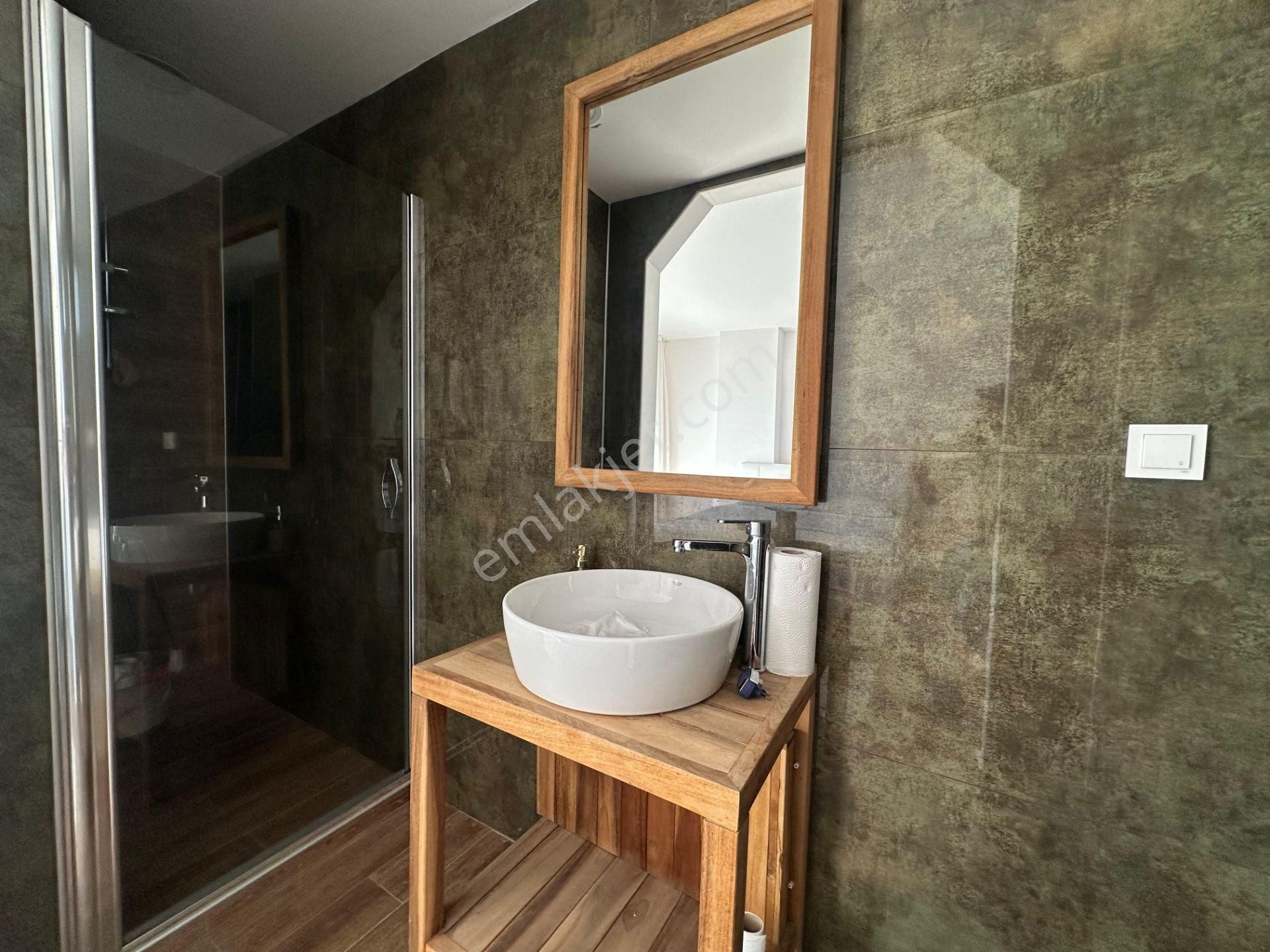 Çanakkale Geyikli'de Deniz Manzaralı, Bahçeli Kiralık Villa! - Görsel 19