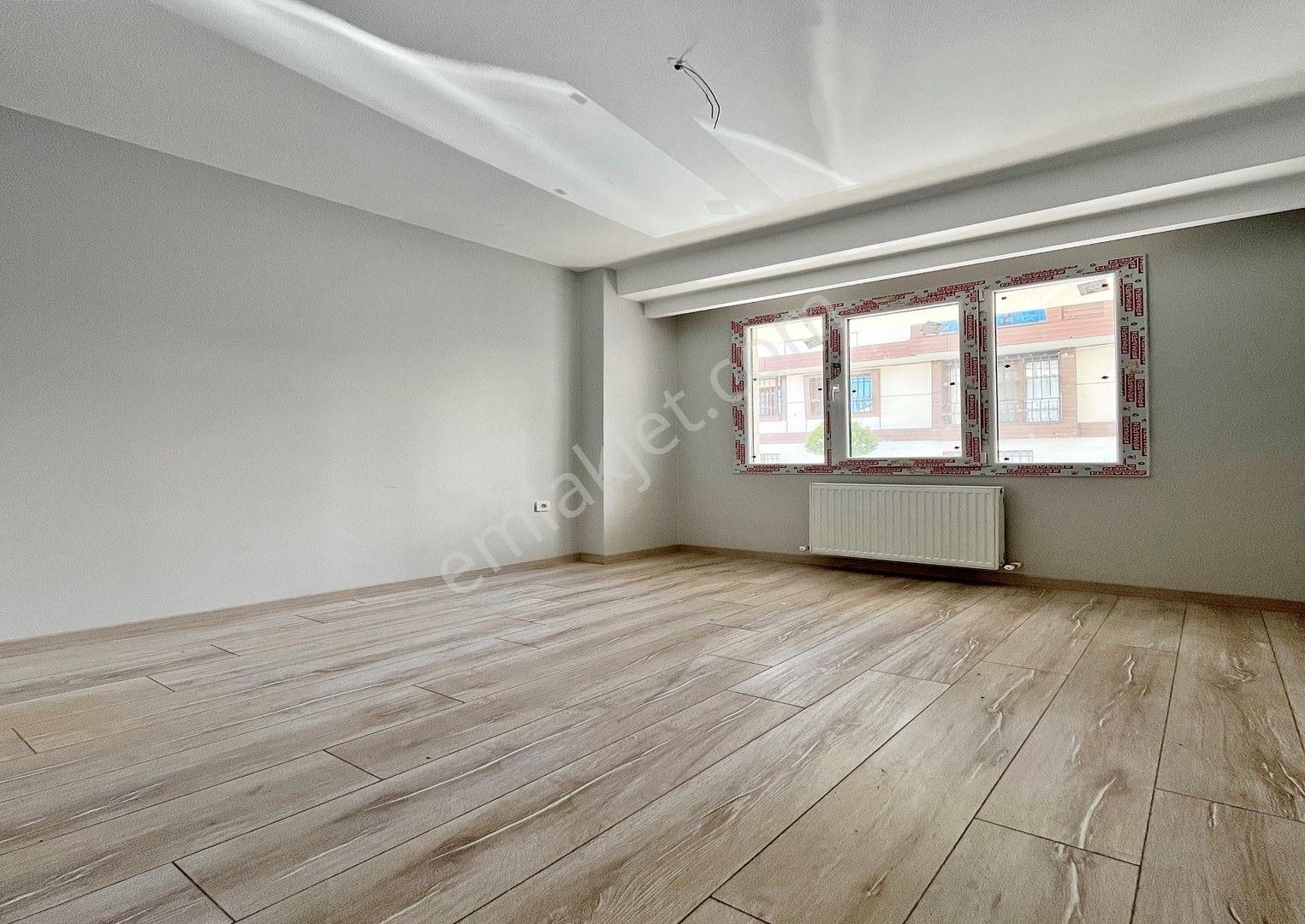 Ebeveyn Banyolu Sıfır Mülkiyetli Metrobüse Yürüme 2+1 Satılık - Görsel 32