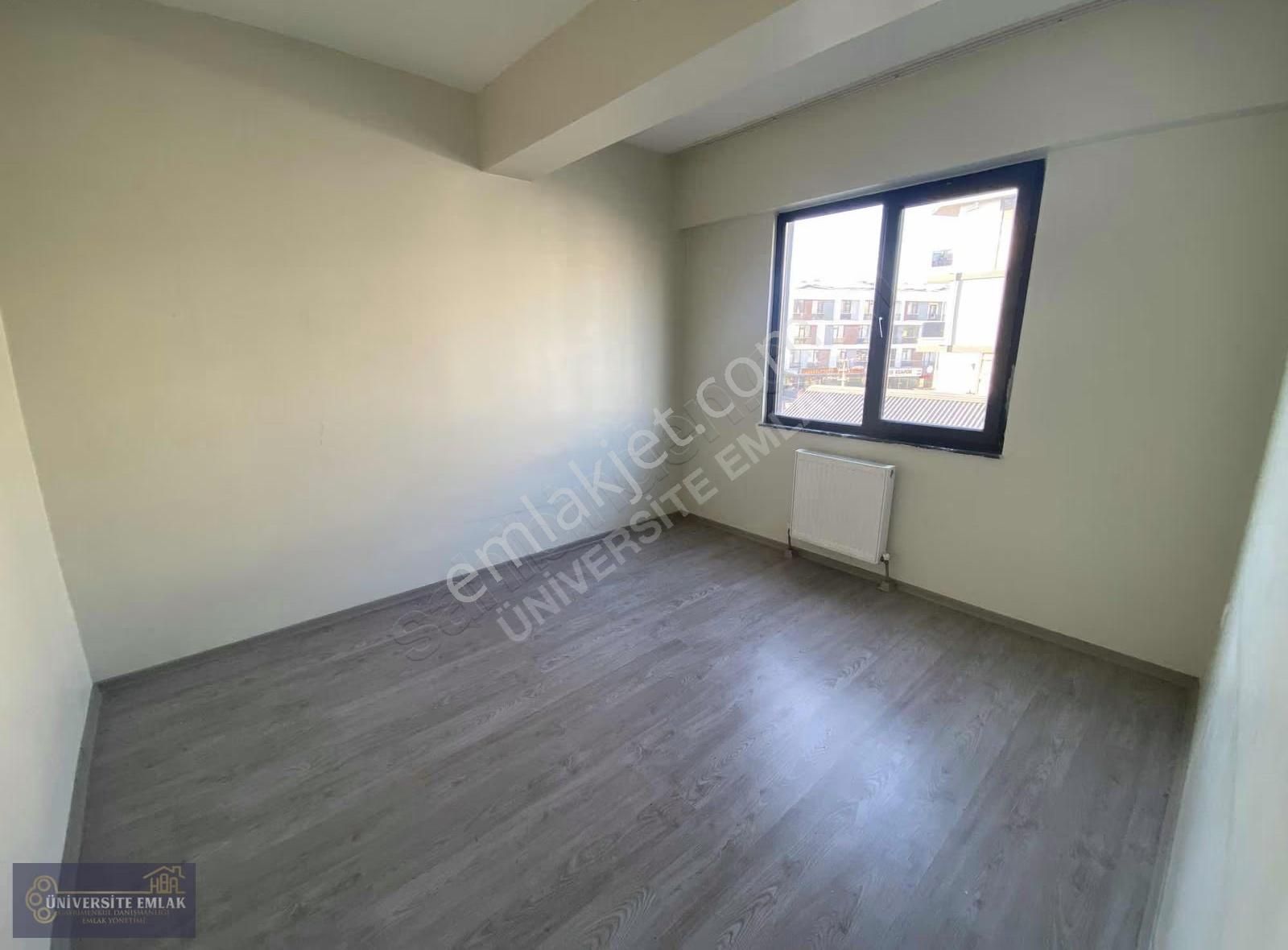 Düzce Üniversitesi Yanı Cafeler Cad. Eşyasız Satılık 1+1 Daire - Görsel 2