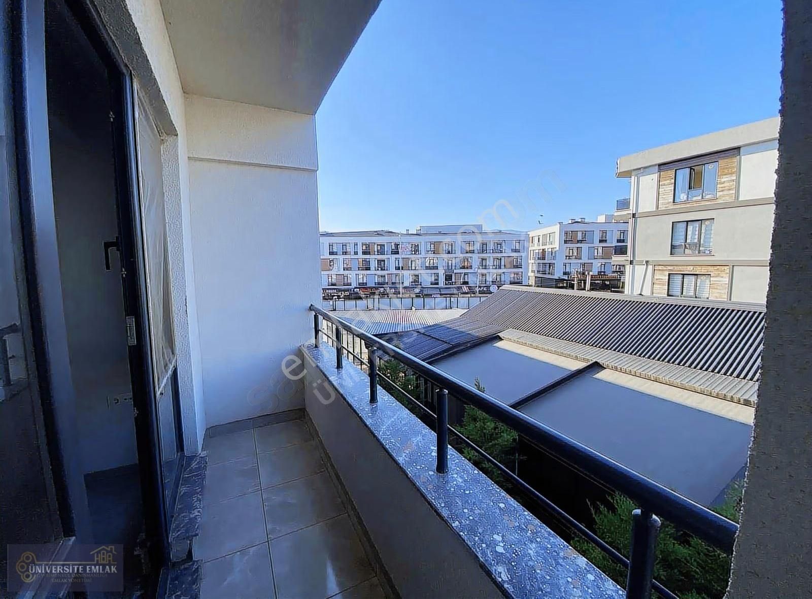 Düzce Üniversitesi Yanı Cafeler Cad. Eşyasız Satılık 1+1 Daire - Görsel 6