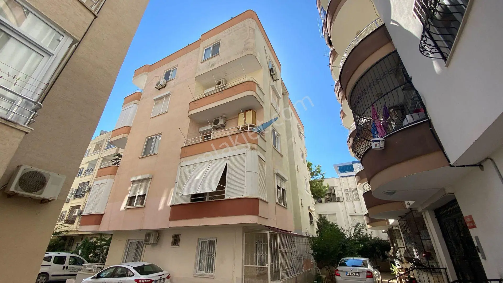 Kızkalesinde Denize Yürüme Mesafesinde Eşyalı Satılık 2+1 Daire - Görsel 2