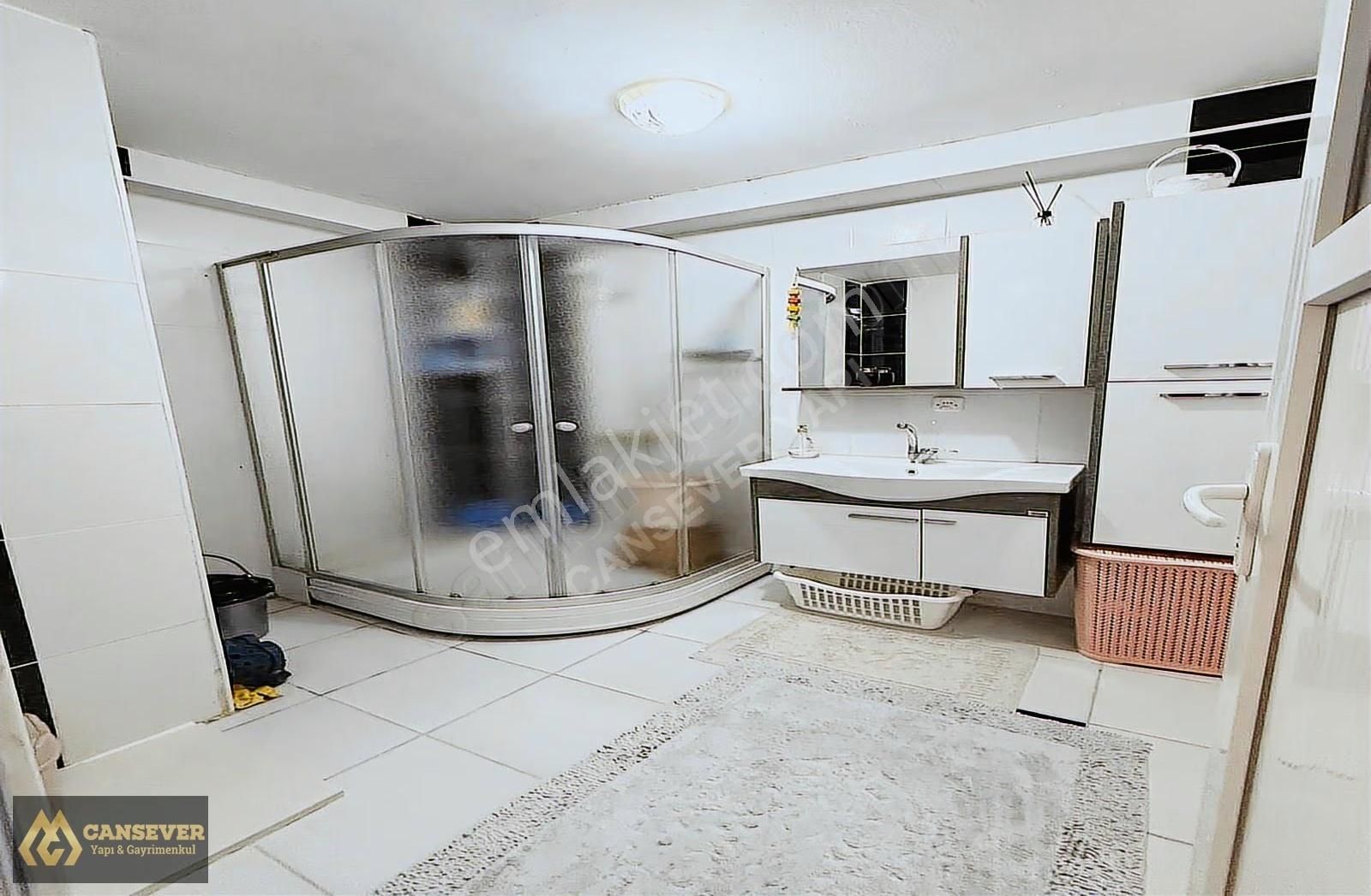 Bahçeşehir Lokasyonun'da Geniş Ve Harika Daire Fırsatı - Görsel 2