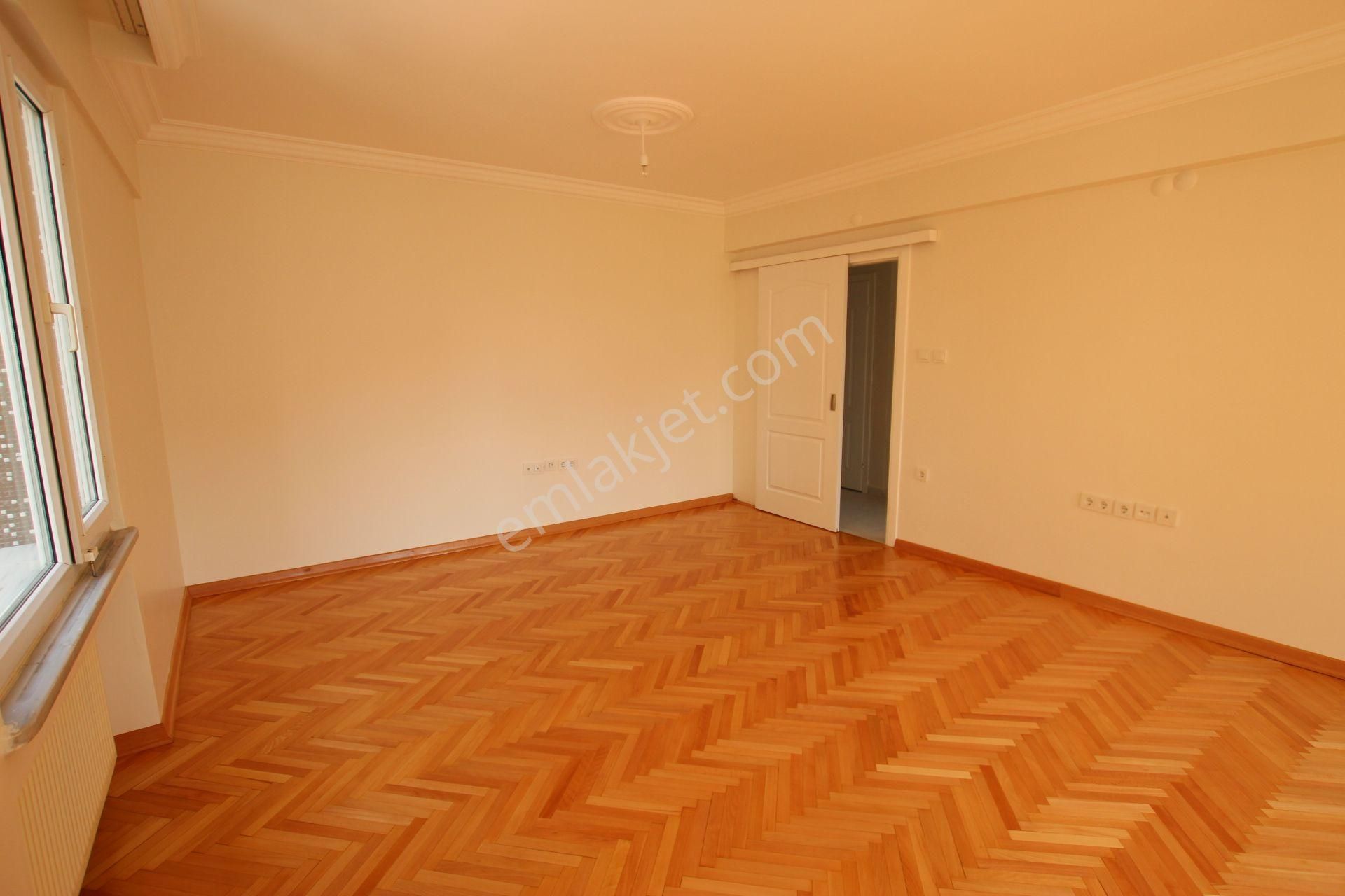 Minüse Caddesine Yakın, Geniş, Ferah, İyi Konumlu 3+1 Satılık - Görsel 5