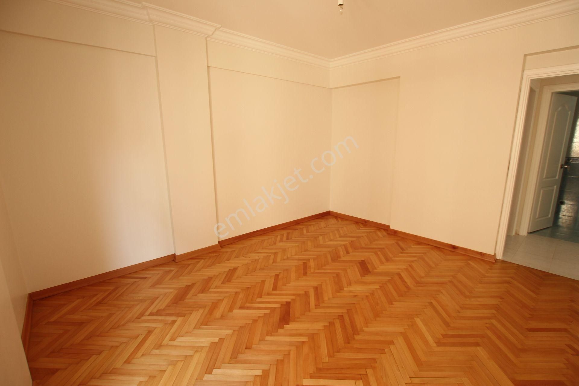 Minüse Caddesine Yakın, Geniş, Ferah, İyi Konumlu 3+1 Satılık - Görsel 9