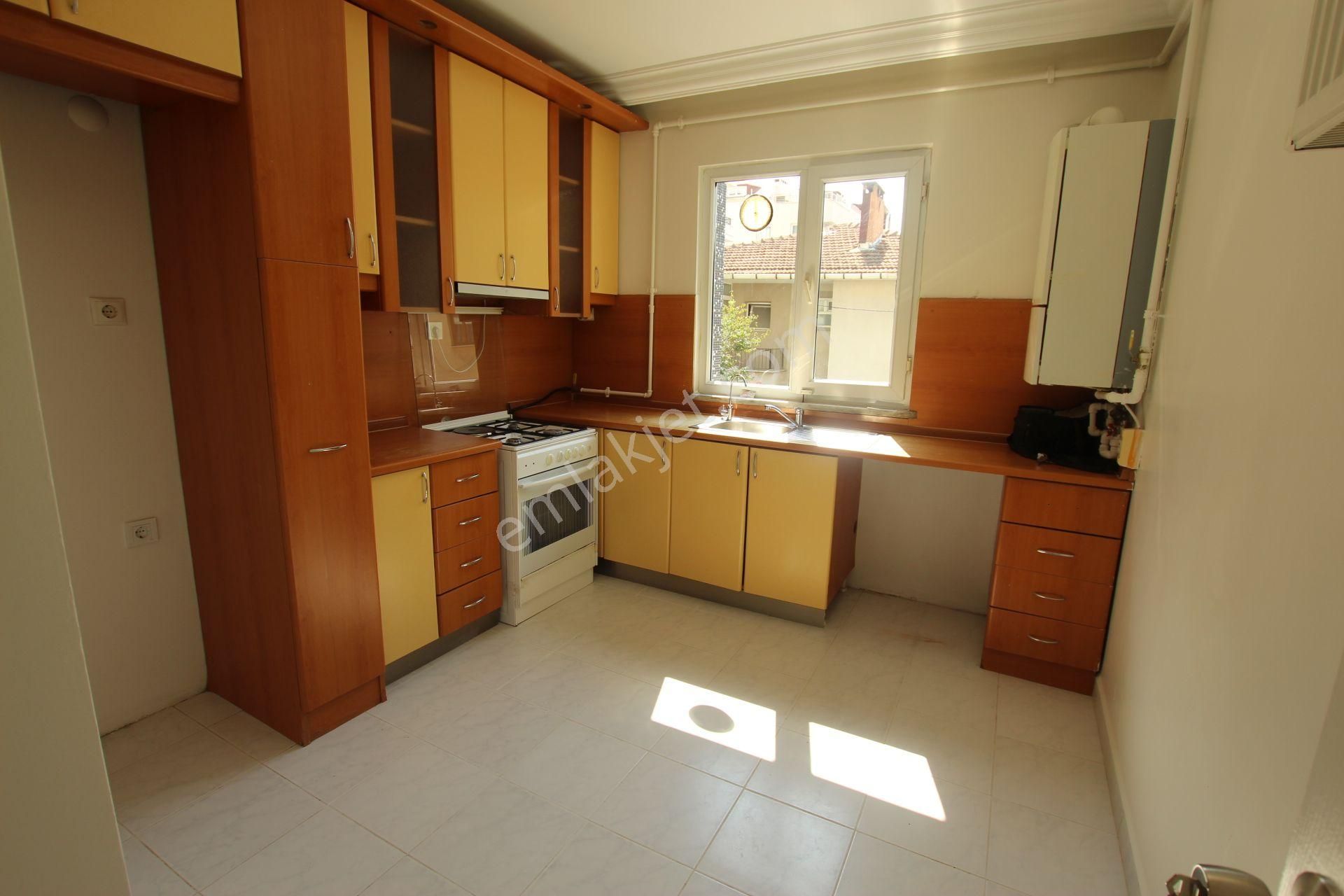 Minüse Caddesine Yakın, Geniş, Ferah, İyi Konumlu 3+1 Satılık - Görsel 6