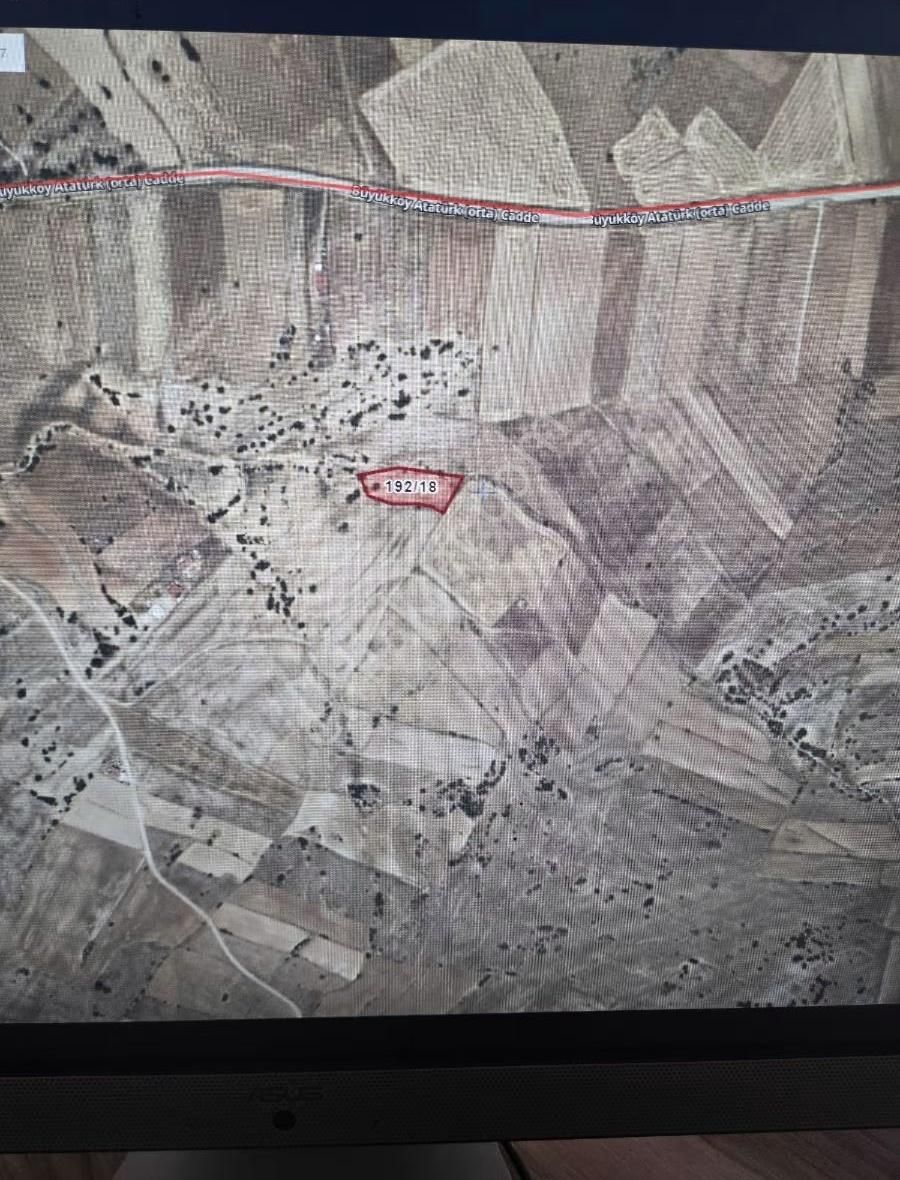 Korluteli Yeltende 2.250 M2 Yatırımlık Etrafında Yerleşim Mevcut - Görsel 2