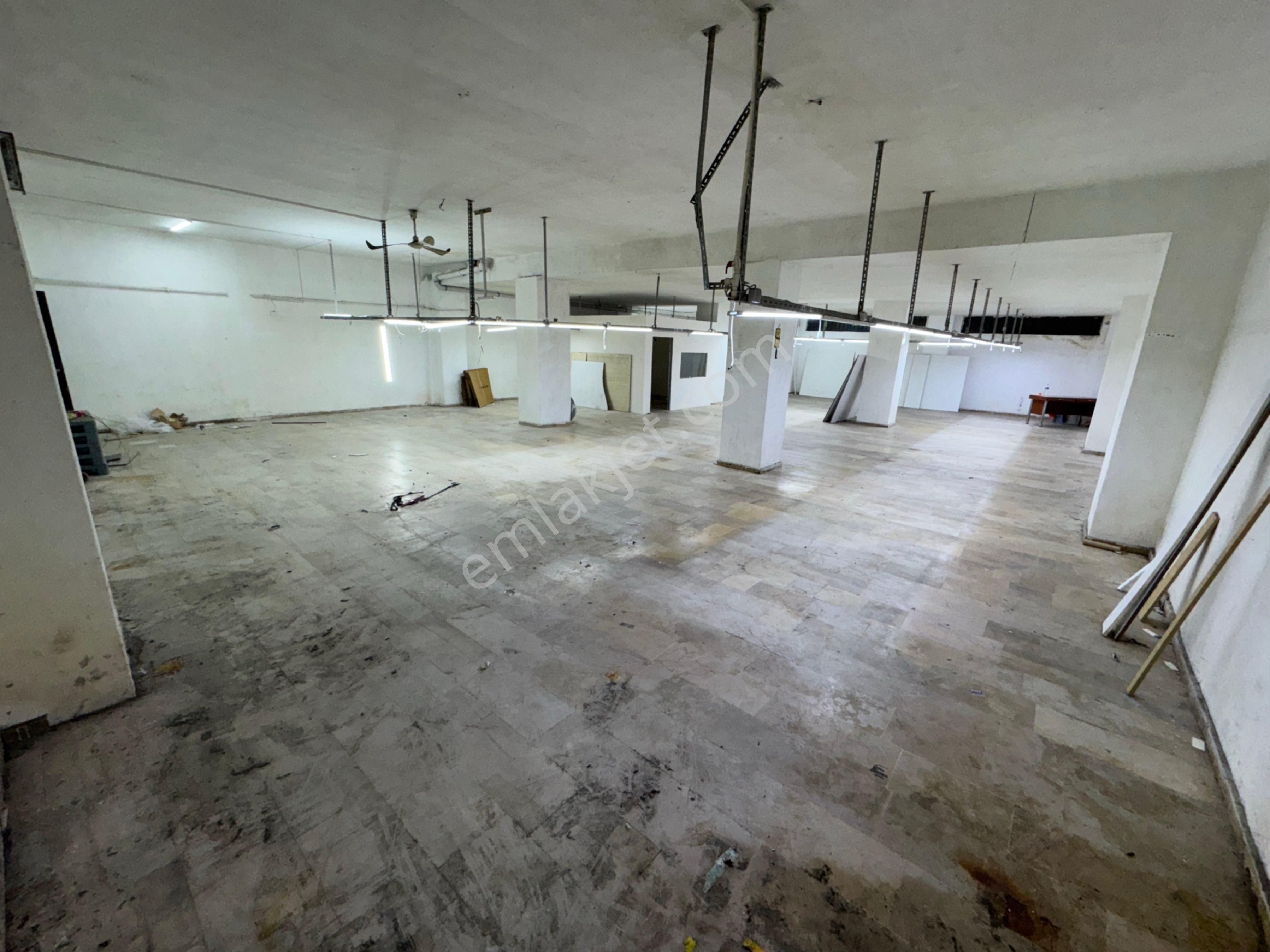 Zaferyapıdan Kiralıkdükkan 300m2 Sanayielektrikli İşhanı 7/24 Çalışma İstanbul Sultangazi Cebecimhde - Görsel 4