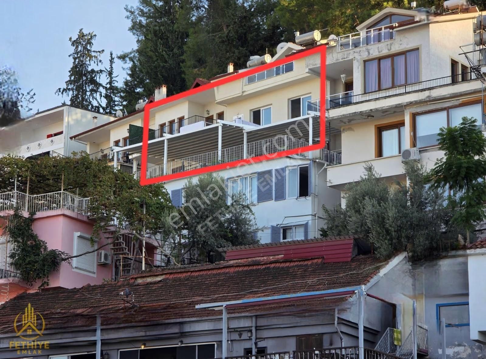 Fethiye Merkez'de 3+1 180m2 Bahçeli Deniz Manzaralı Ev - Görsel 12