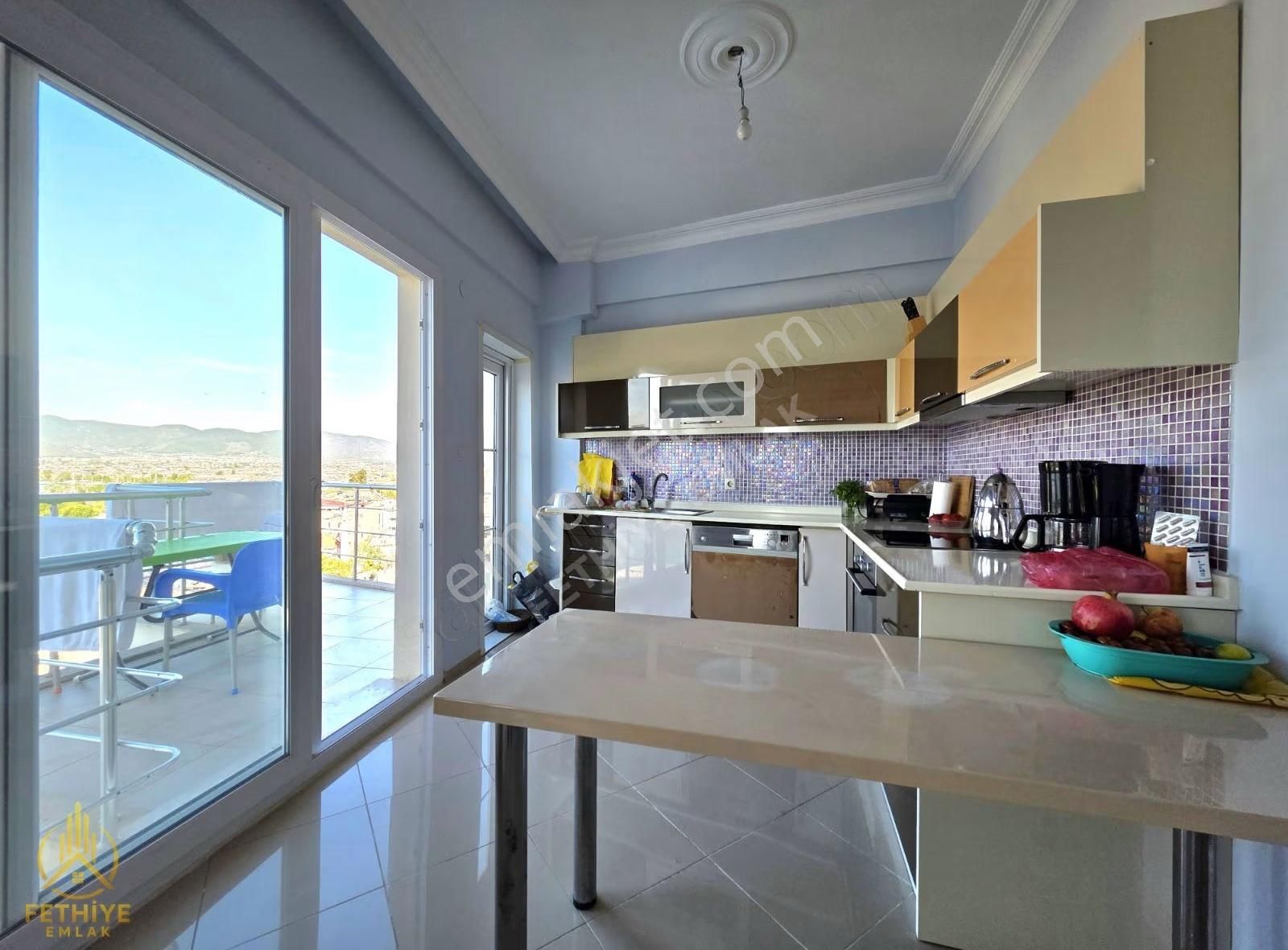 Fethiye Merkez'de 3+1 180m2 Bahçeli Deniz Manzaralı Ev - Görsel 11