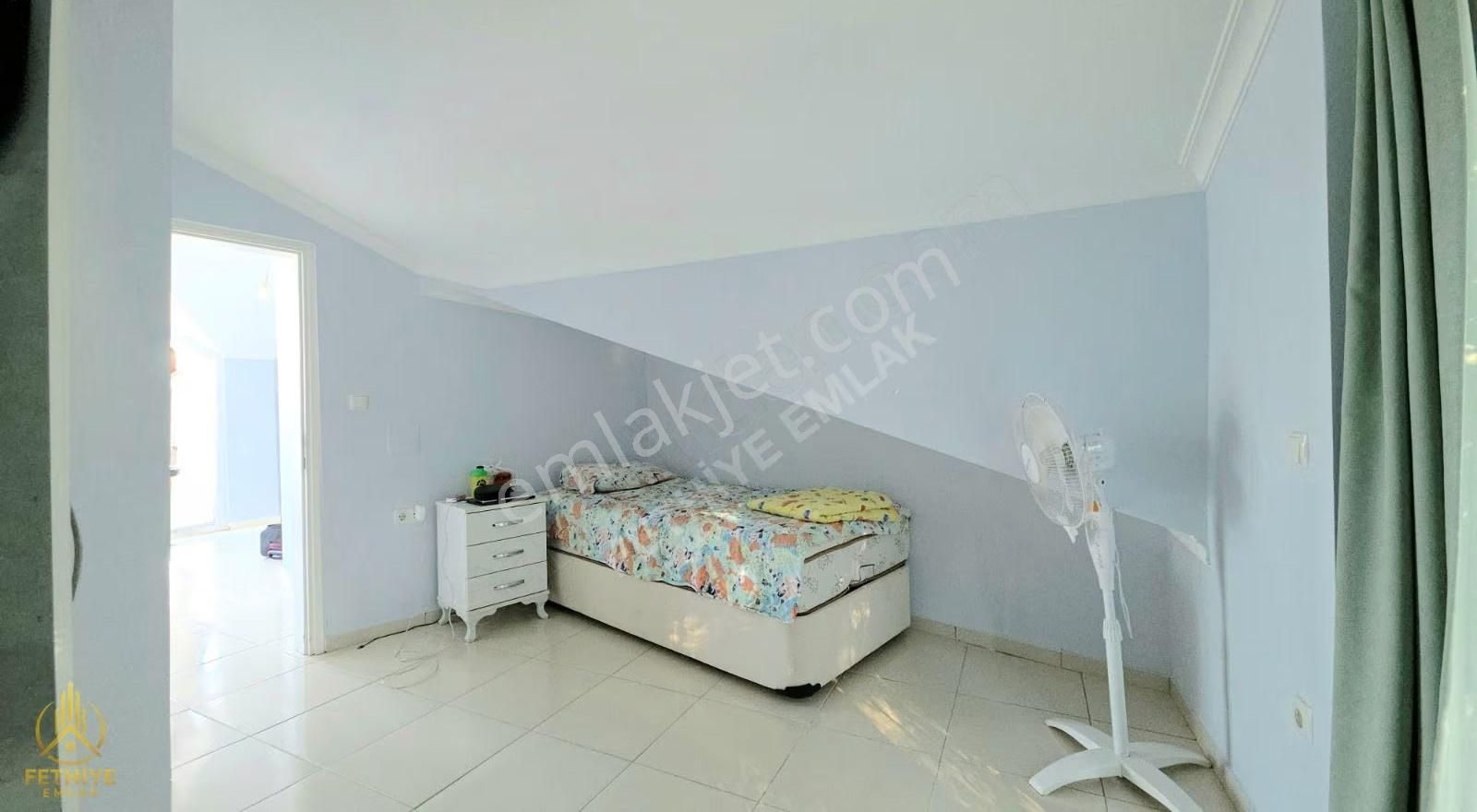 Fethiye Merkez'de 3+1 180m2 Bahçeli Deniz Manzaralı Ev - Görsel 13