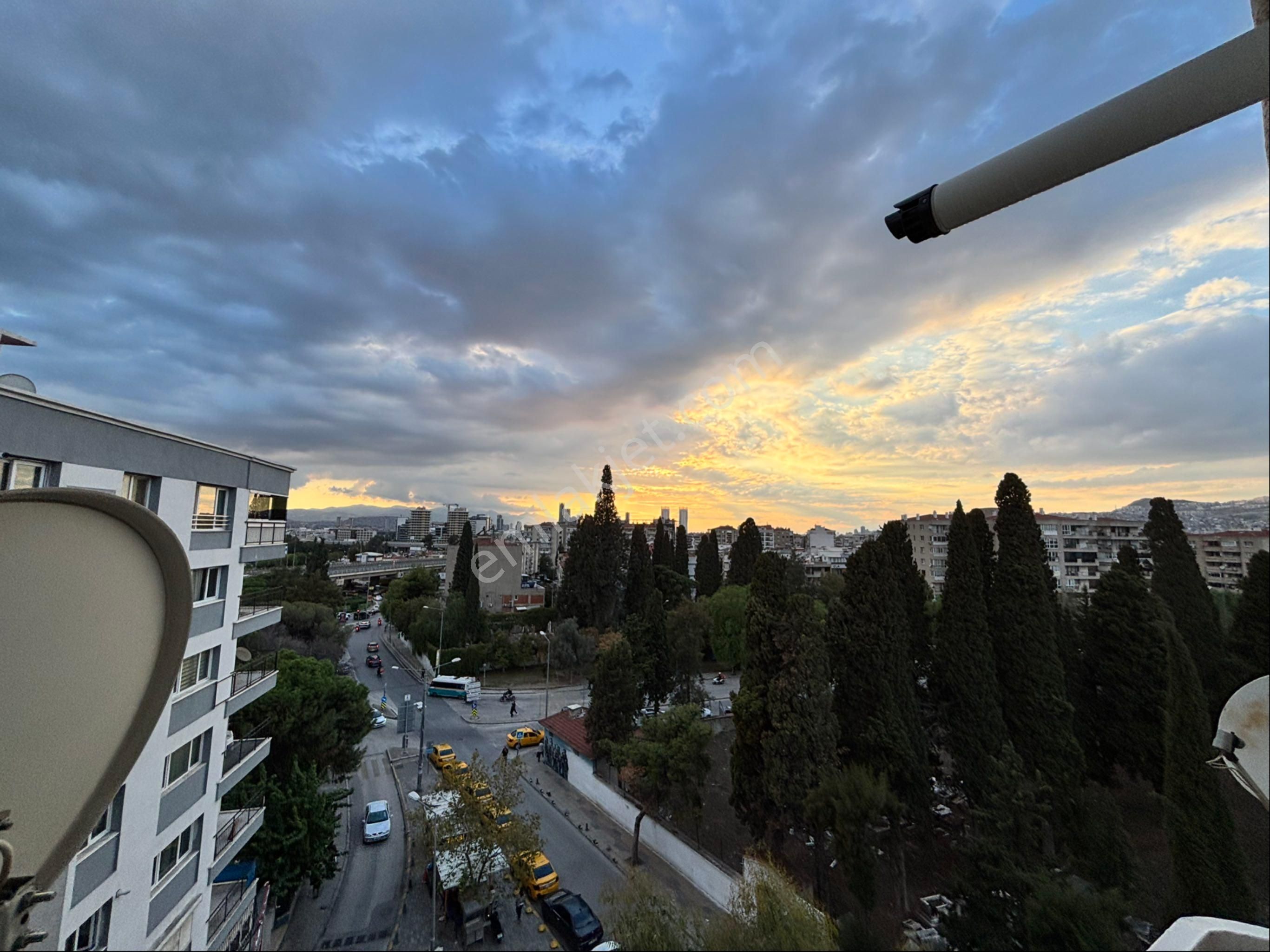 Bornova Merkezde Tertemiz Satılık 3+1 Daire - Görsel 30