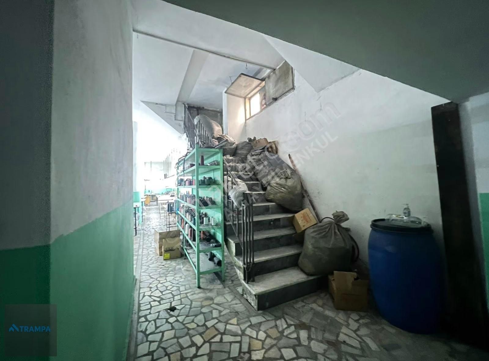 Gop Karadeniz Mahallesin'de 780m2 Yüksek Tavanlı Dükkan - Görsel 2