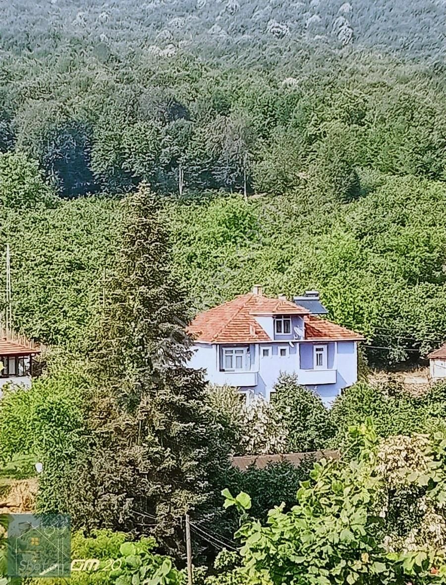 Şükran Gayrimenkul'den Hendekte Satılık Arazi Ve Havuzlu Ev