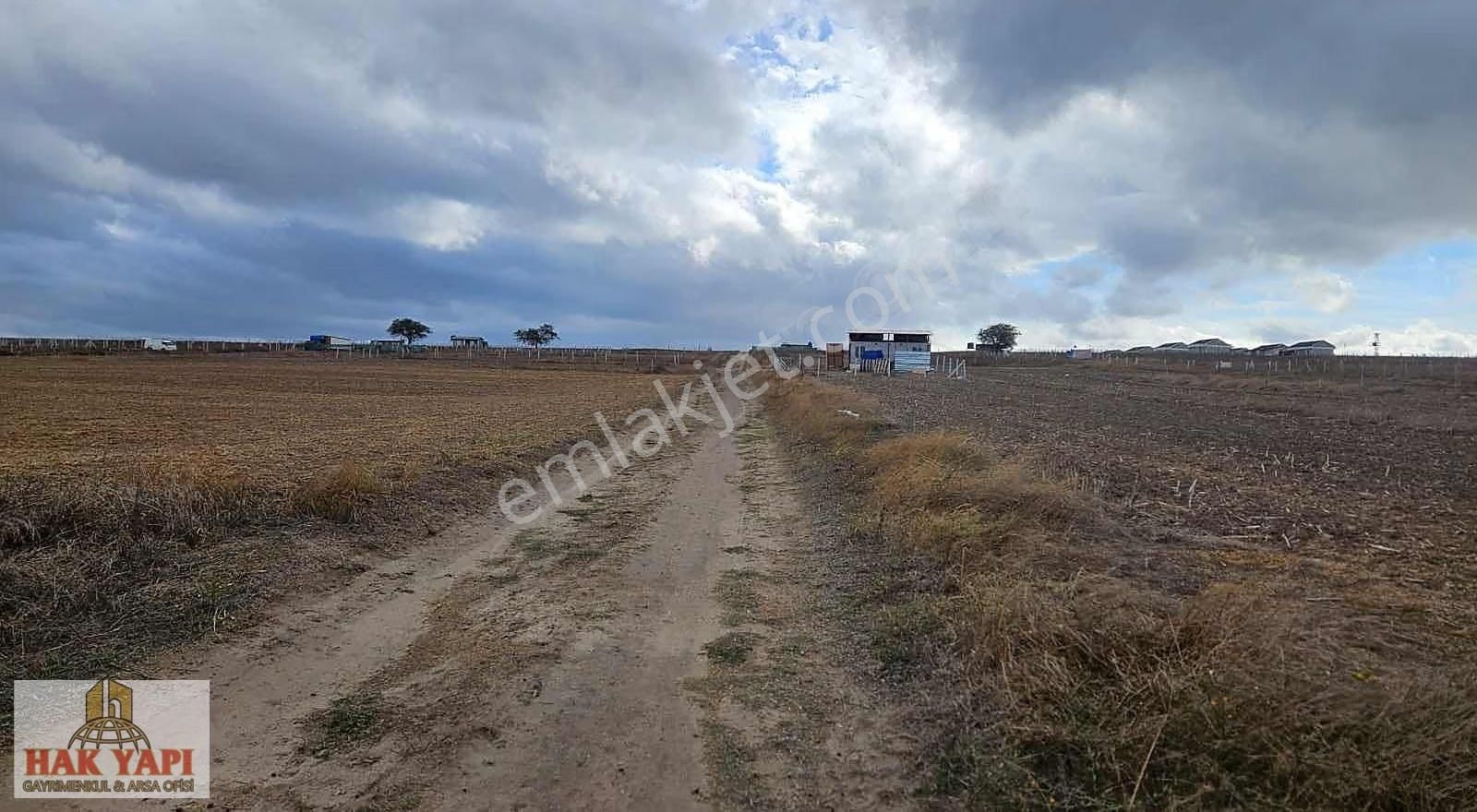 Acil Satılık Bu Fiyata Bu Konumda Yok