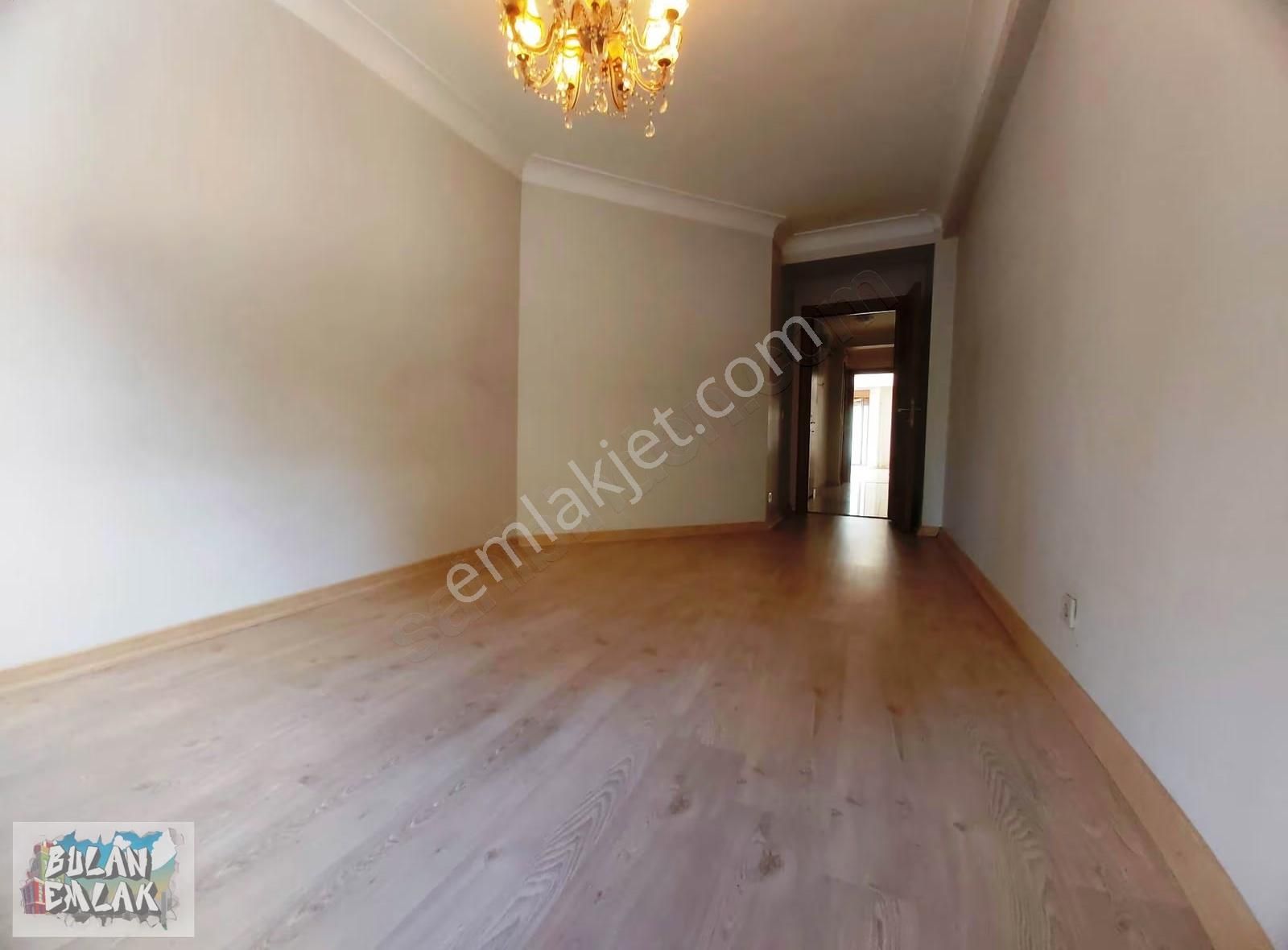 Bulan'dan Ortaköy'de Genç Binada Caddeye Yakın 1+1 Yüksek Giriş - Görsel 3