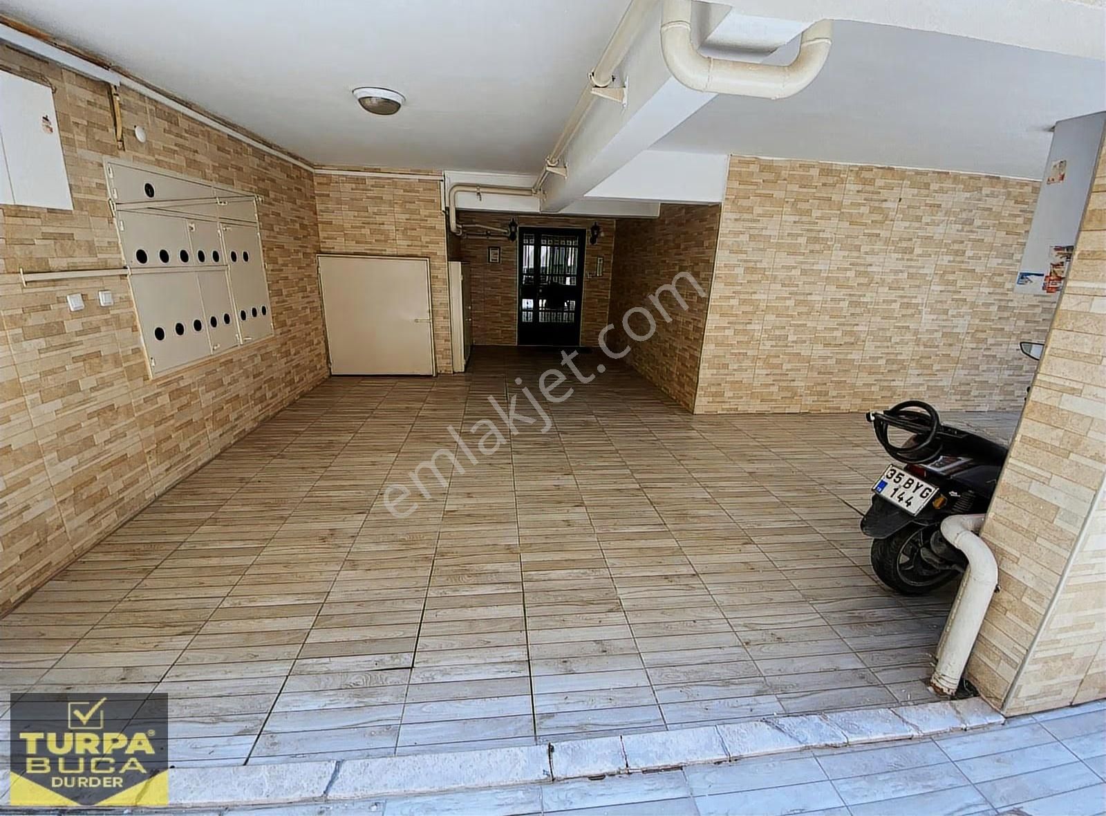 Işıklı Park Yakınıı 3+1 Lüks Daire 2 Balkon Ve Kendine Ait Bahçe - Görsel 21