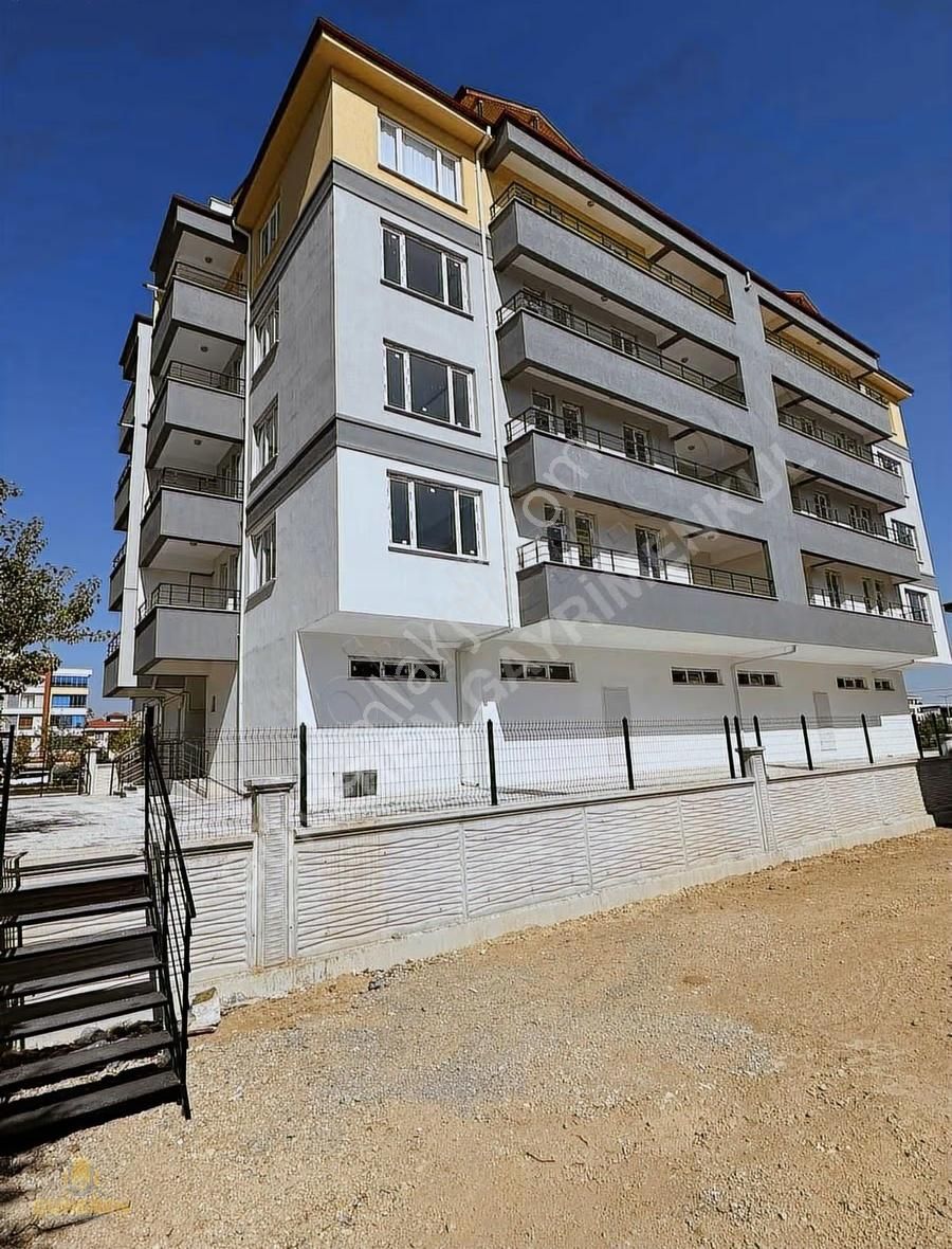 Güneren'den Ahmet Yesevi Caddesi Üzeri Sıfır 3+1 Satılık Daire!! - Görsel 3