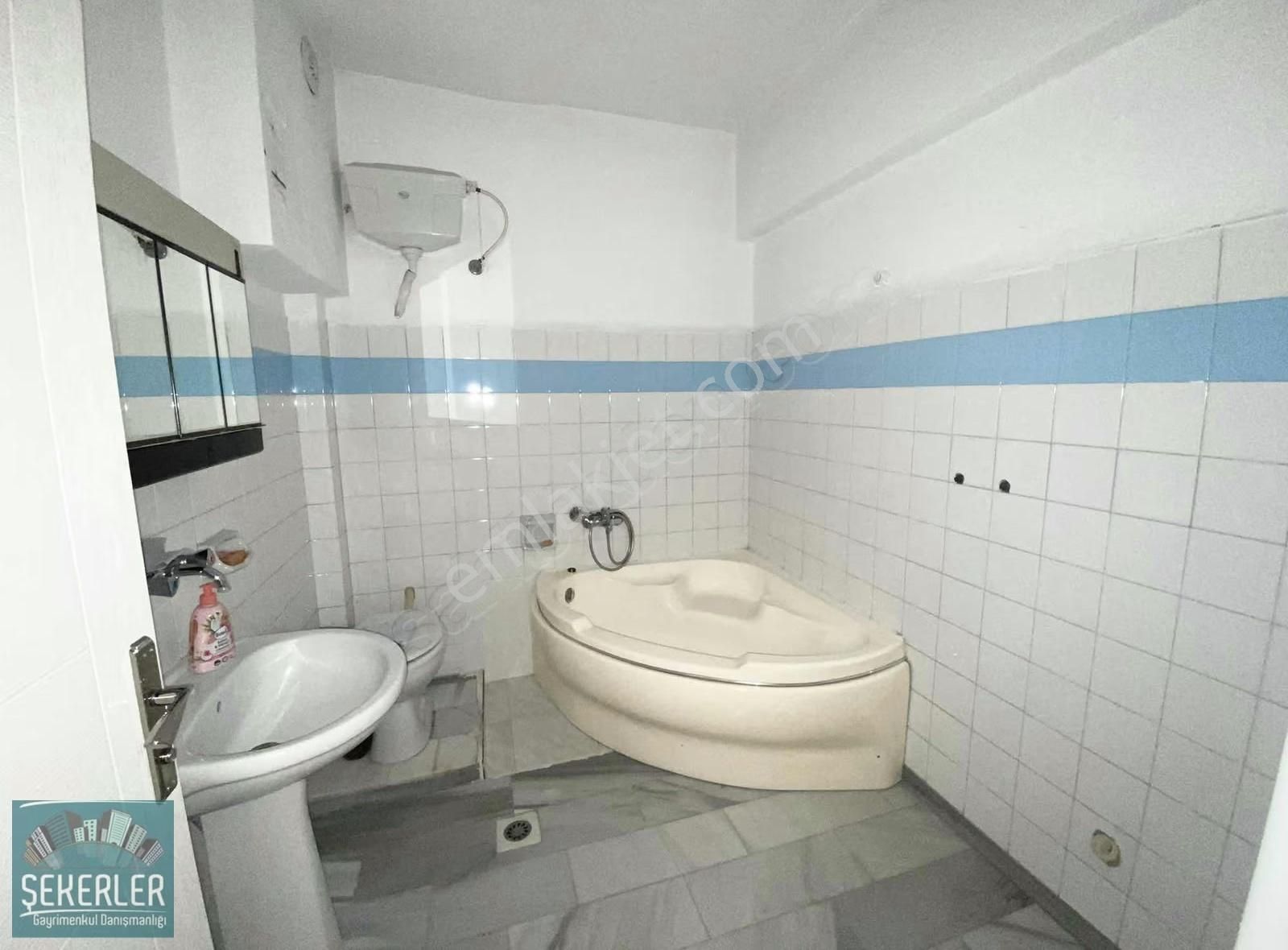 Şekerlerden Fsm İstasyonuna Yakın Müstakil Bahçeli Kiralık Daire - Görsel 4