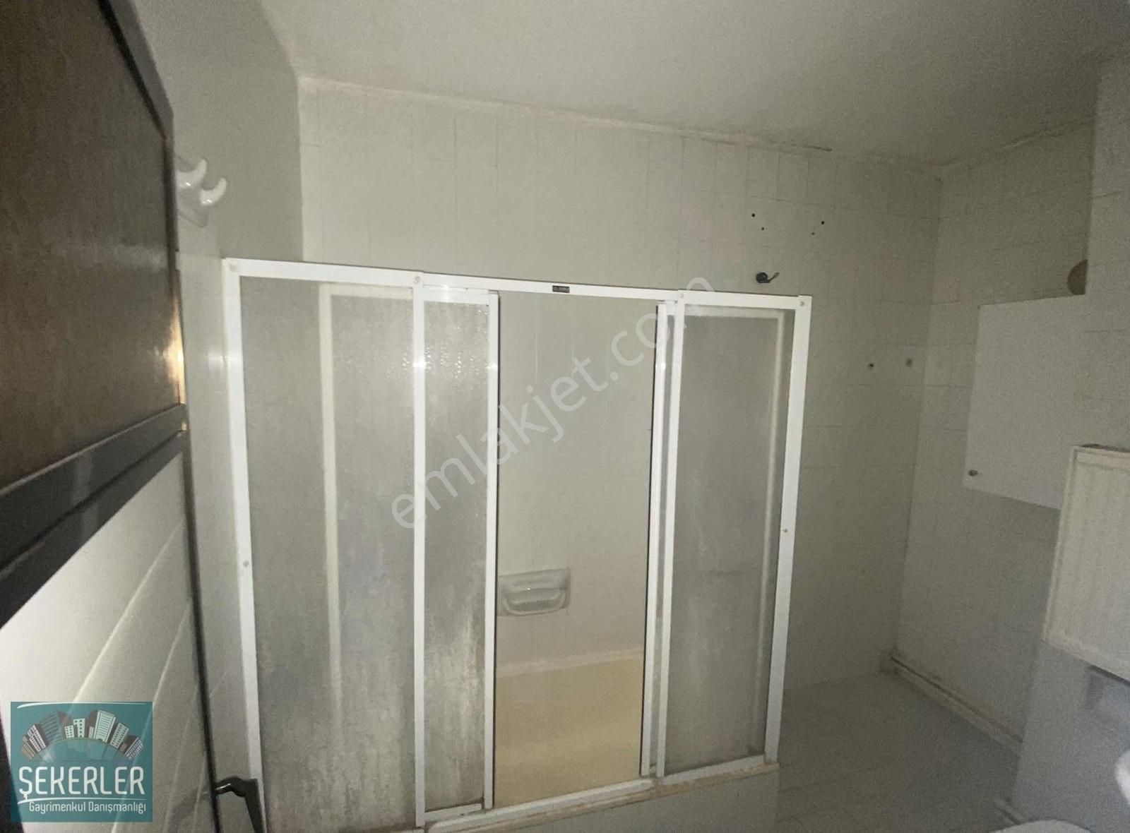 Şekerler Emlaktan Metroya Yakın Ara Kat Kiralık Daire - Görsel 10