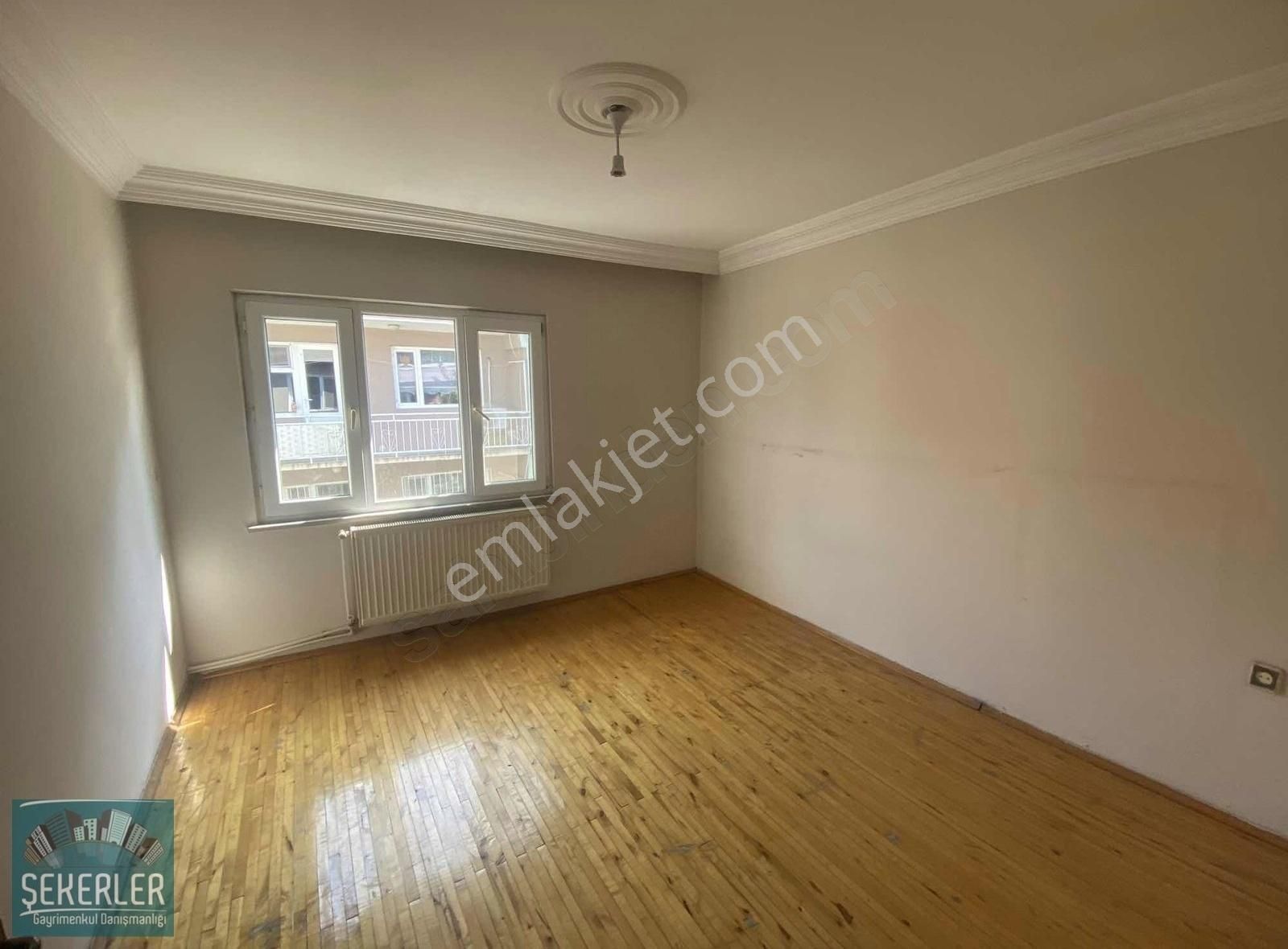Şekerler Emlaktan Metroya Yakın Ara Kat Kiralık Daire - Görsel 11