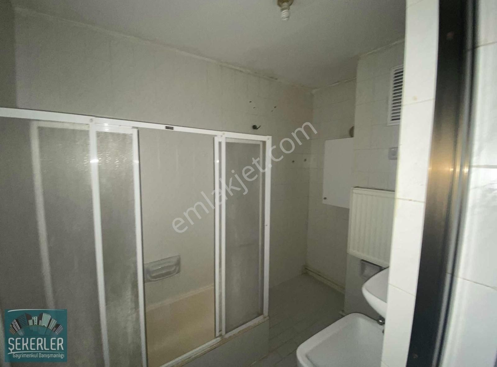 Şekerler Emlaktan Metroya Yakın Ara Kat Kiralık Daire - Görsel 8