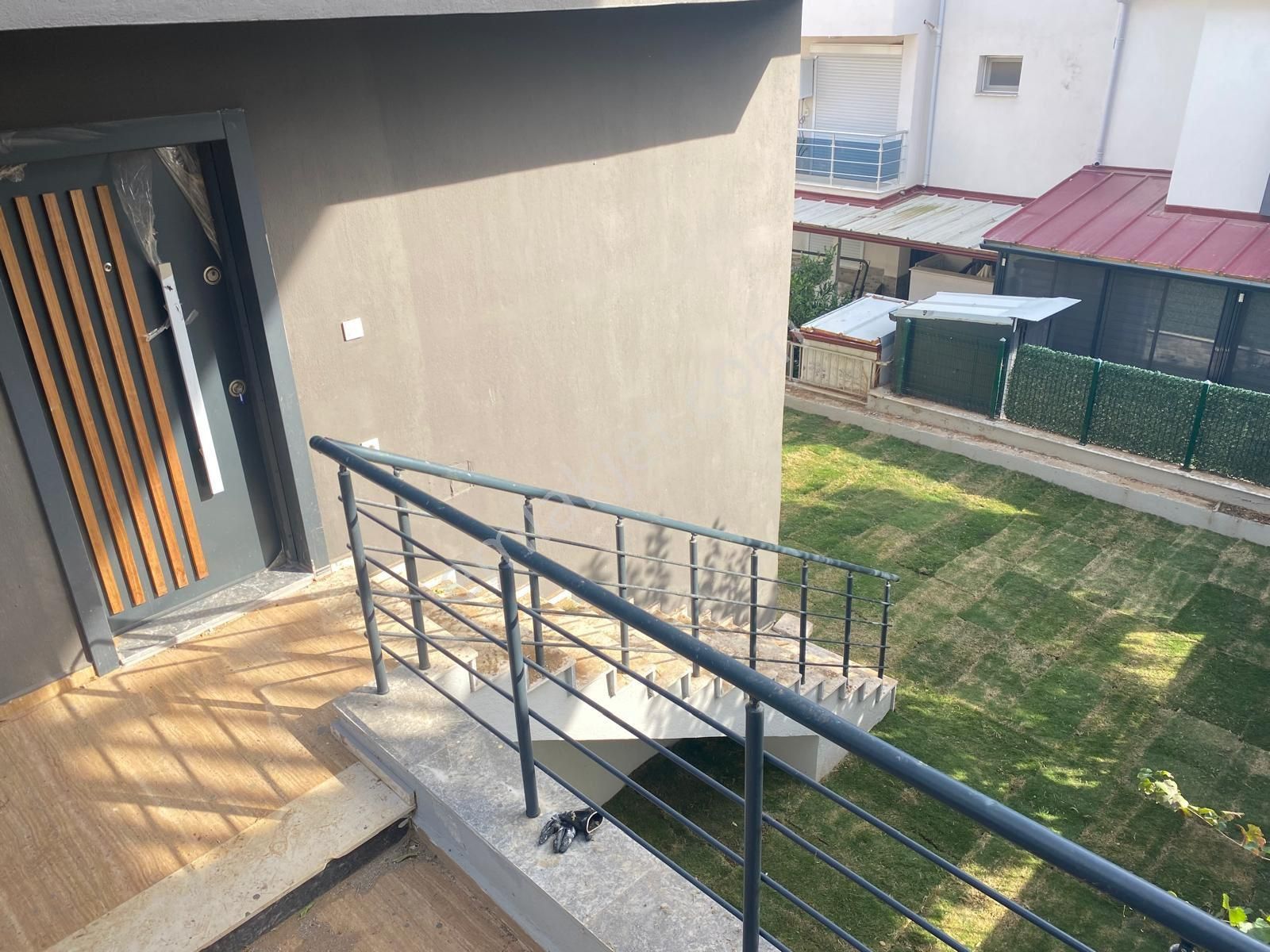 Global Den Geniş Bahçeli Denize 400 Metre Villa - Görsel 5