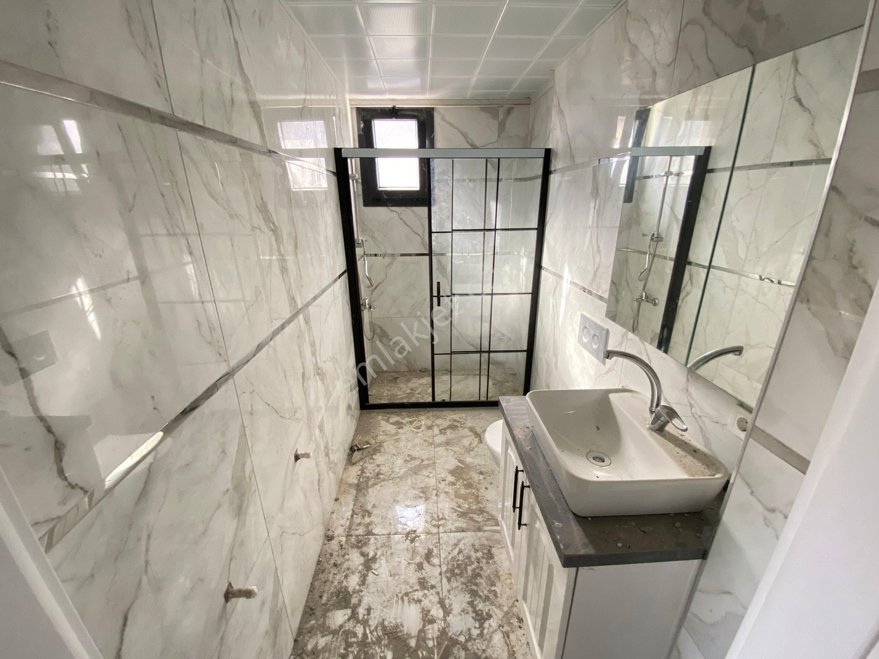 Global Den Geniş Bahçeli Denize 400 Metre Villa - Görsel 24