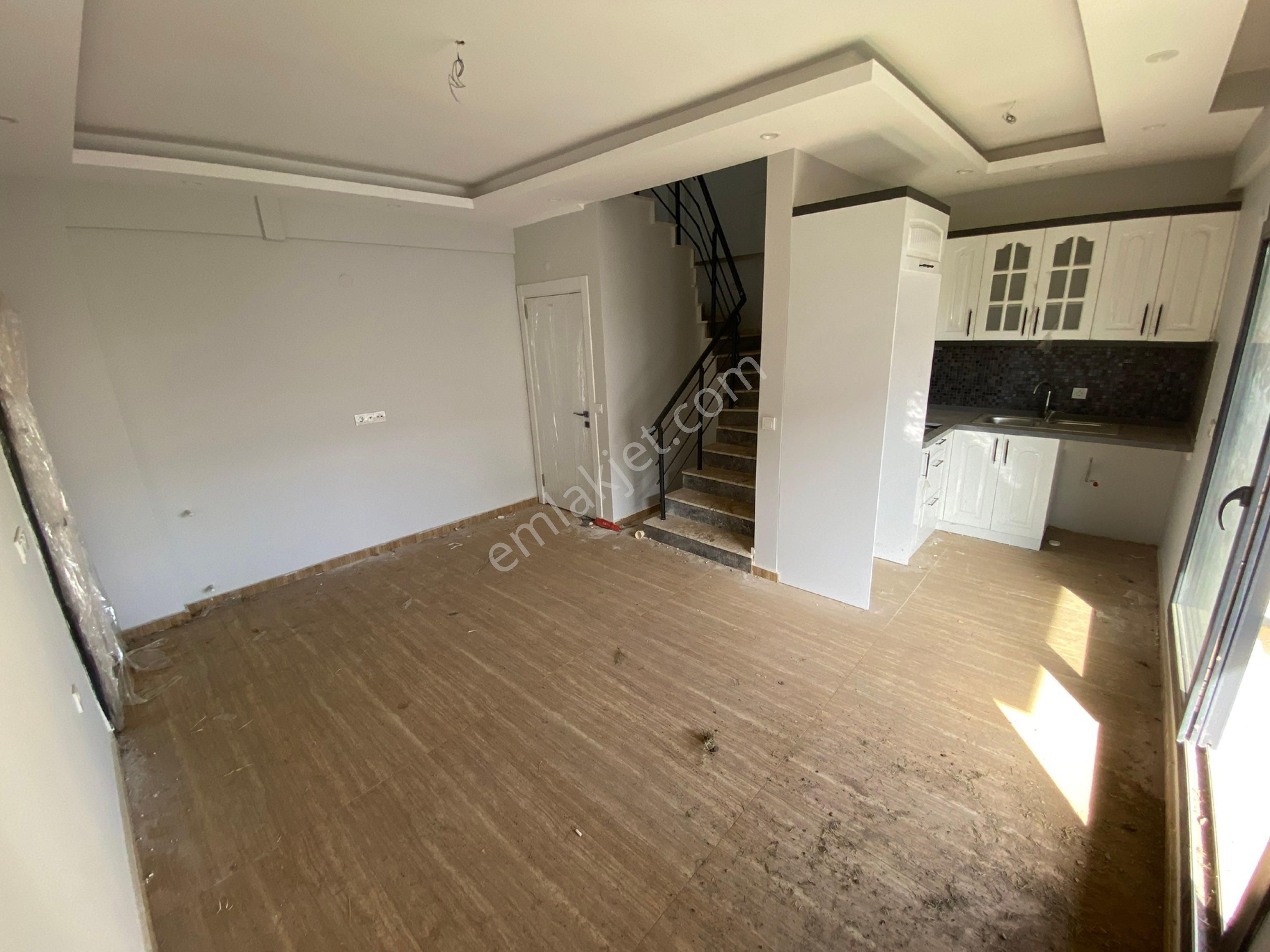 Global Den Geniş Bahçeli Denize 400 Metre Villa - Görsel 30