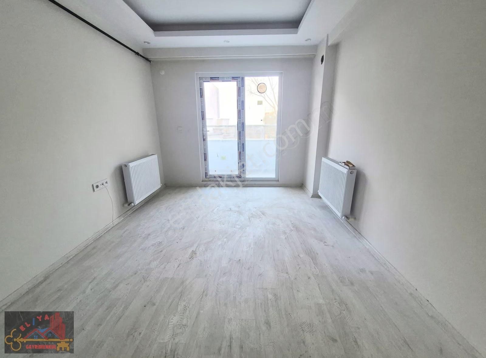 El/ya 'dan Sütlüce Mah. Arakat Pazartesi Paz. Yakını Satılık 2+1 - Görsel 2