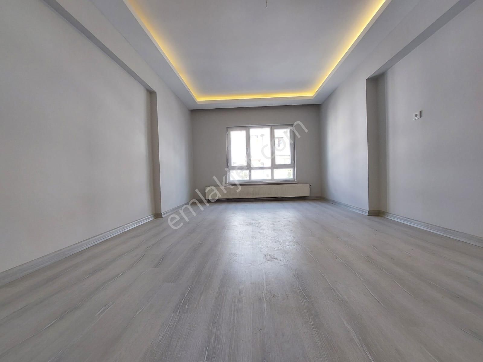 Piyade Mah De Satılık 3+1 Arakat Full Yapılı Ön Cephe Daire - Görsel 9