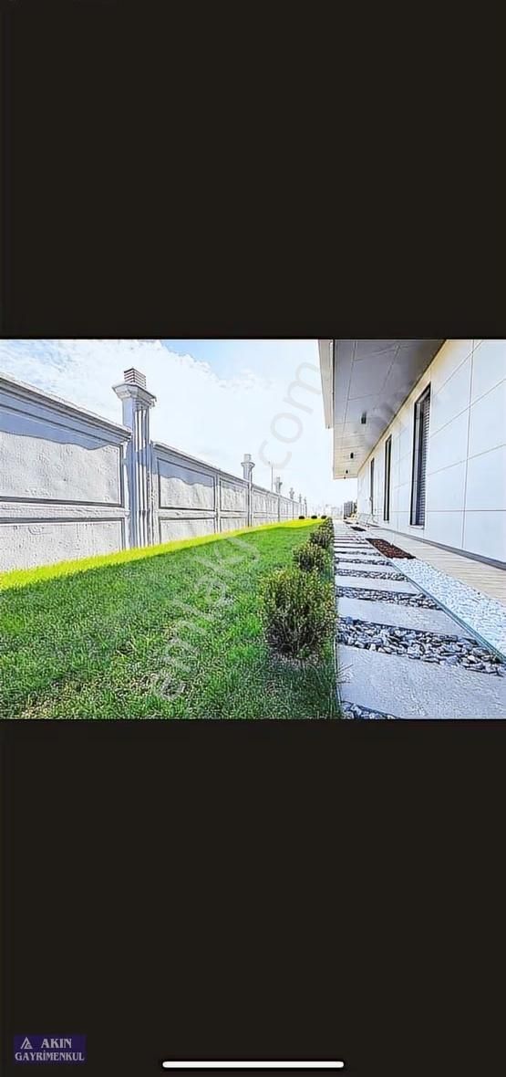 Büyükçekmece'de Sıfır 7+1 Havuzlu Villa - Görsel 5