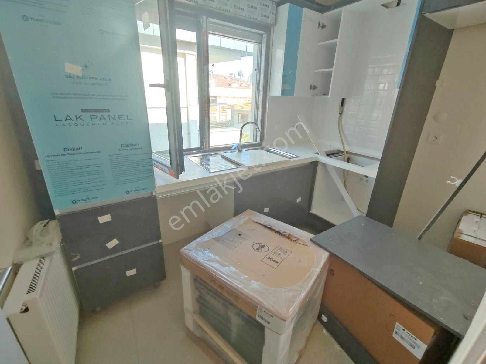 Emlak Dünyasından Küçükyalıda Satılık 2+2 135 M2 Sıfır Dubleks - Görsel 9