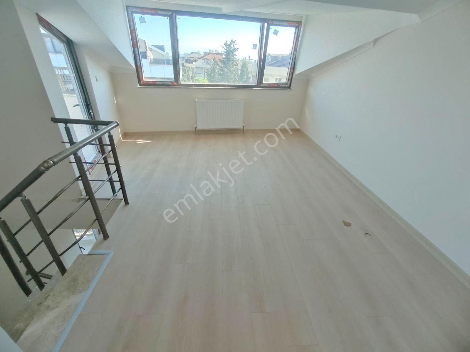 Emlak Dünyasından Küçükyalıda Satılık 2+2 135 M2 Sıfır Dubleks - Görsel 11
