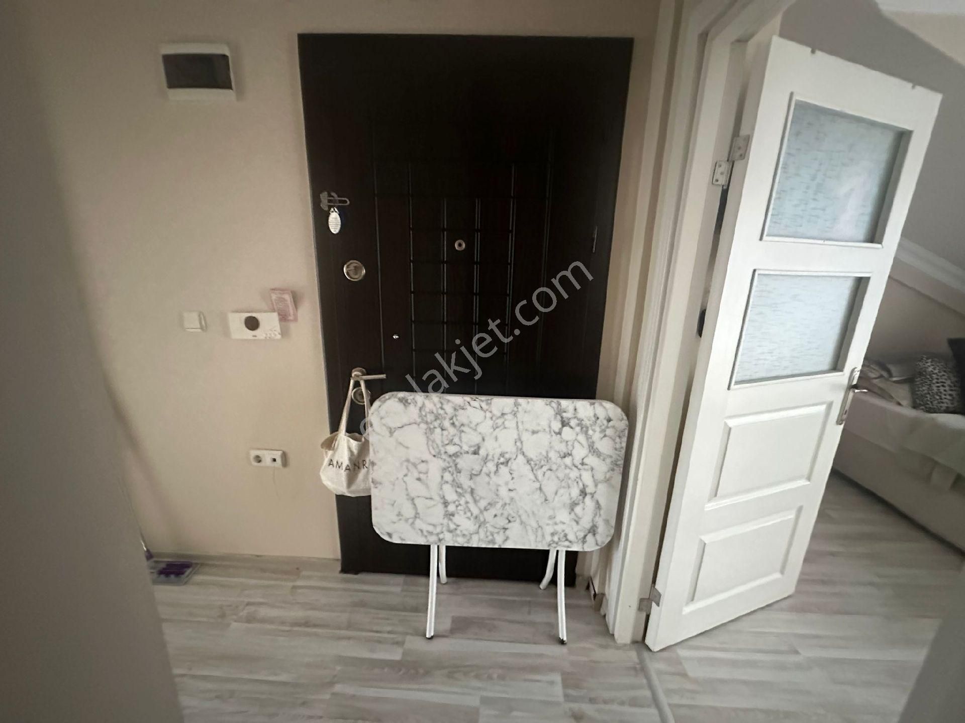 Mecidiye Köy Kuş Tepe Mahallesinde Yavru Kuş Sokakta 3+1 Satılık Dubleks - Görsel 13