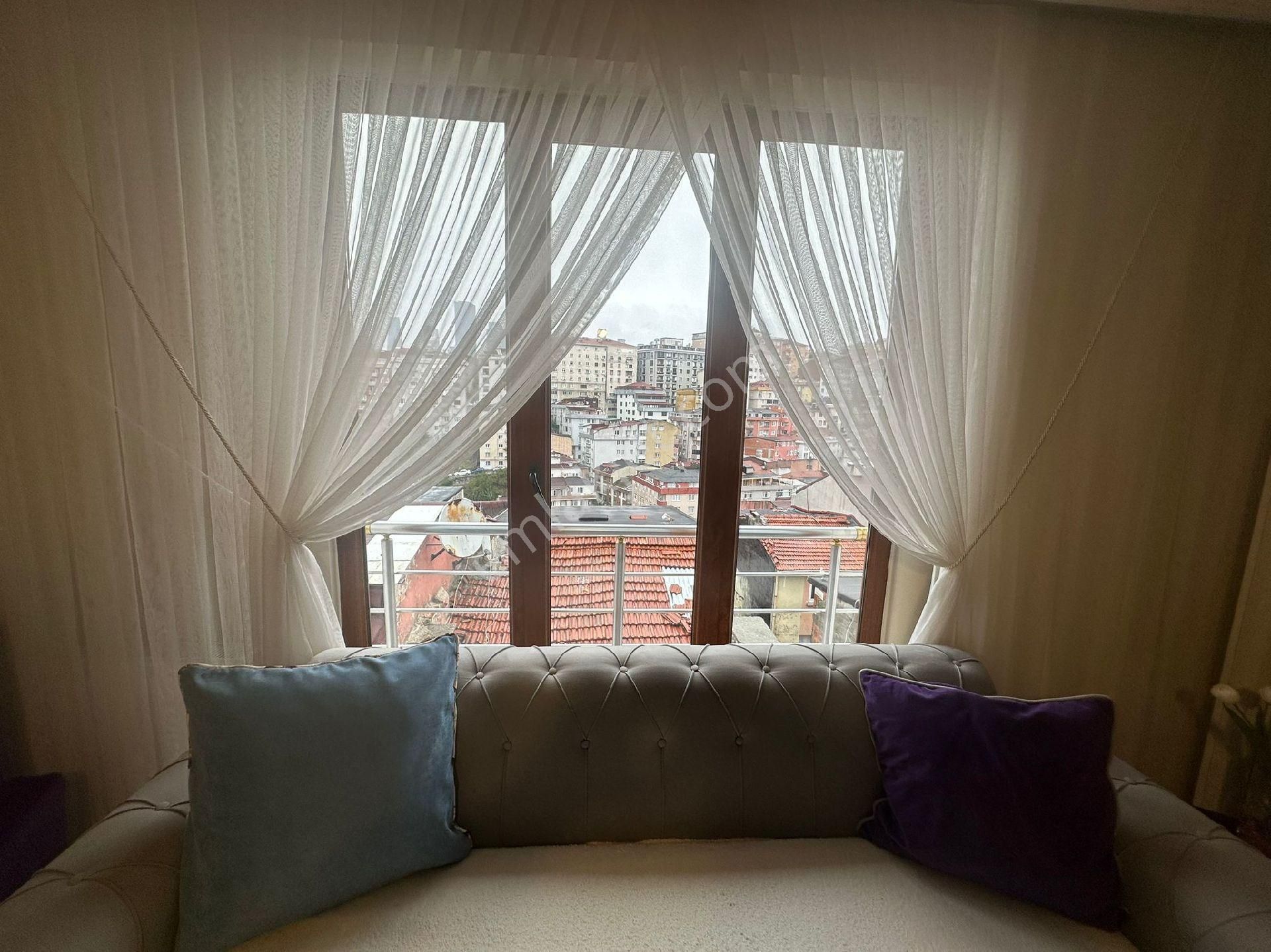 Mecidiye Köy Kuş Tepe Mahallesinde Yavru Kuş Sokakta 3+1 Satılık Dubleks - Görsel 4