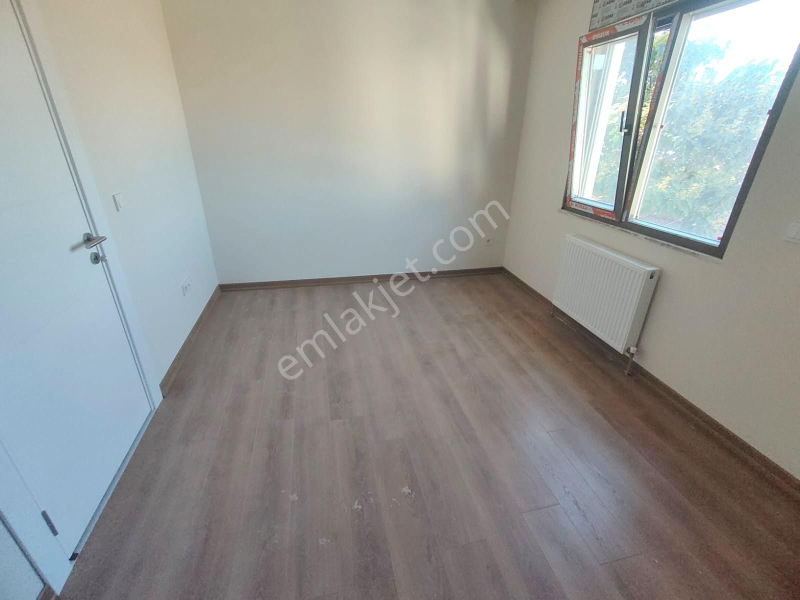 Emlak Dünyasından Küçükyalıda Satılık 4+2 175 M2 Sıfır Dubleks - Görsel 12