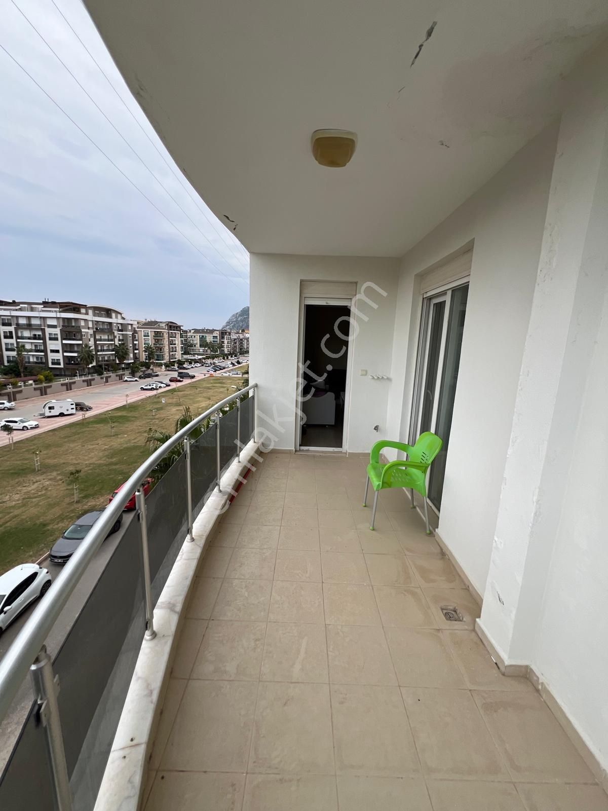 Antalya Konyaaltı Site İçi Katta Full Eşyalı Geniş 2+1 - Görsel 18