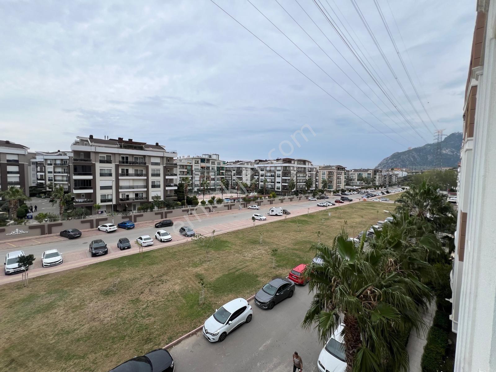 Antalya Konyaaltı Site İçi Katta Full Eşyalı Geniş 2+1 - Görsel 19