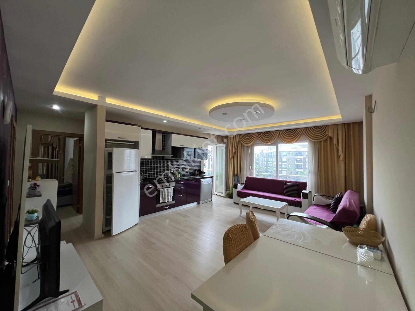 Antalya Konyaaltı Site İçi Katta Full Eşyalı Geniş 2+1 - Görsel 2