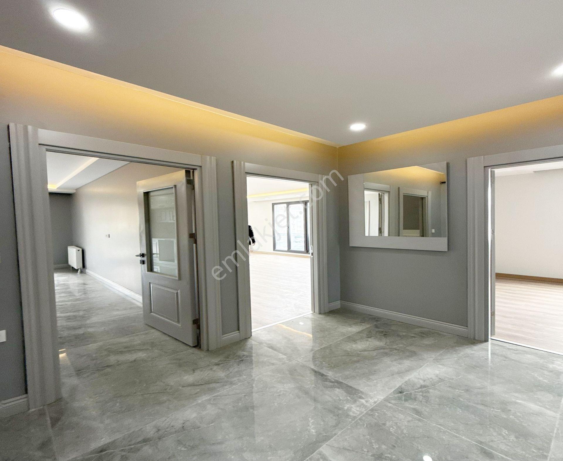 Muhteşem Konumda 3+1 160 M2 Kapalı Ghiyinme Odalı Süper Daire - Görsel 17