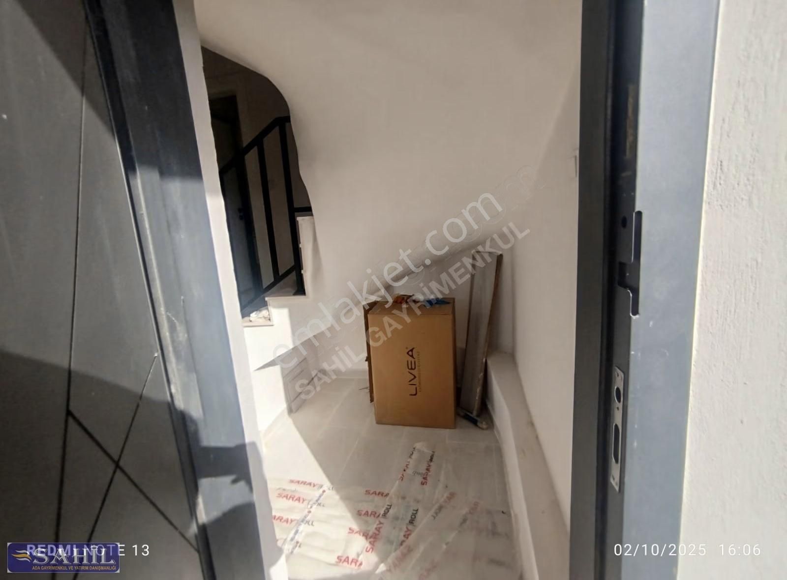 Yatırımlık Fırsat! Güzelçamlıda Geniş Bahçe Ve Müstakil Villa - Görsel 2