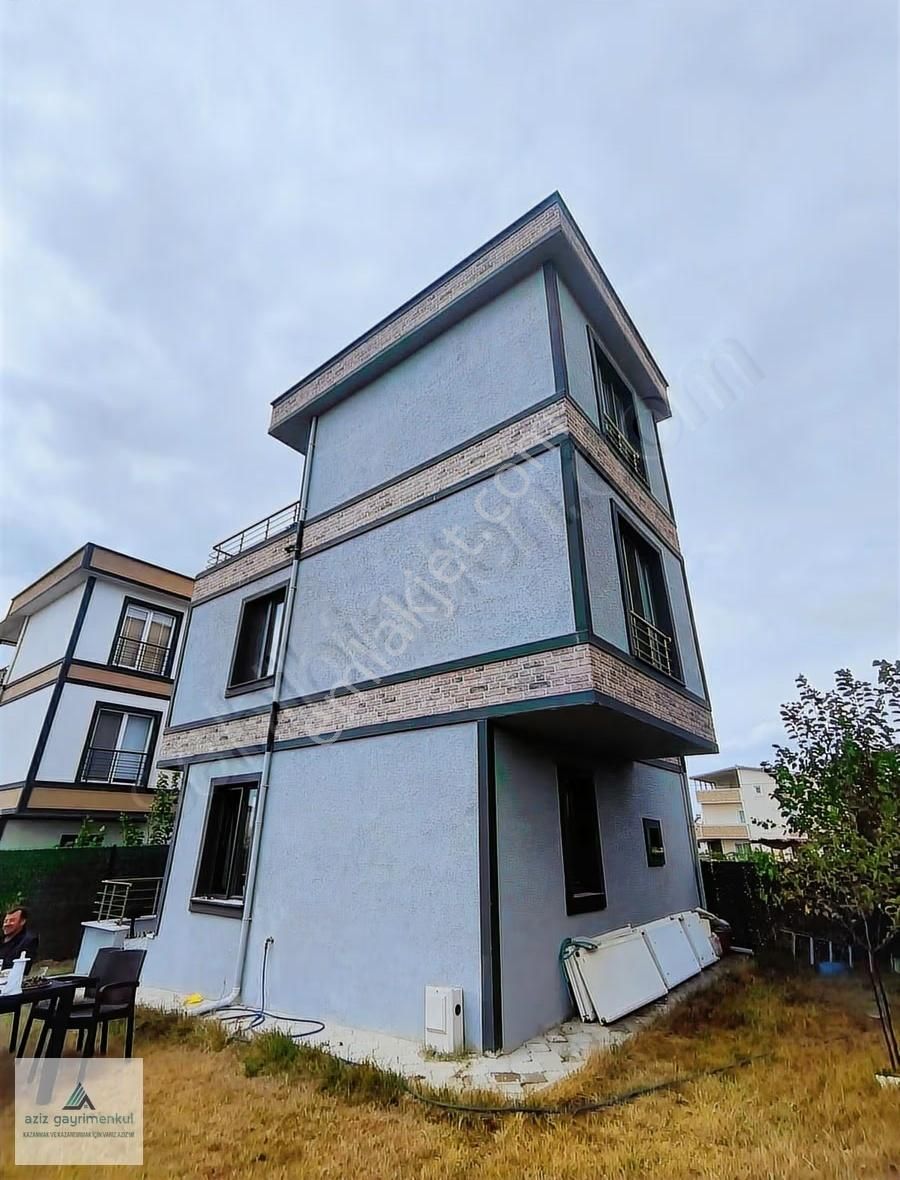 Marmara Ereğlisinde 4+1 Deniz Manzaralı Tripleks Satılık Villa - Görsel 8