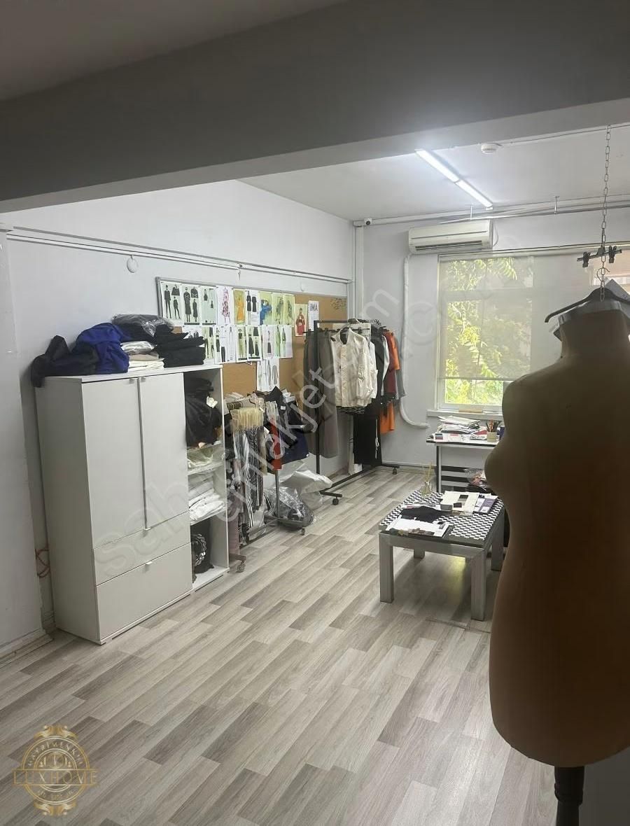 Şair Nigar Sokakta Mükemmel Konumda Güvenlikli Satılık İşyeri - Görsel 17